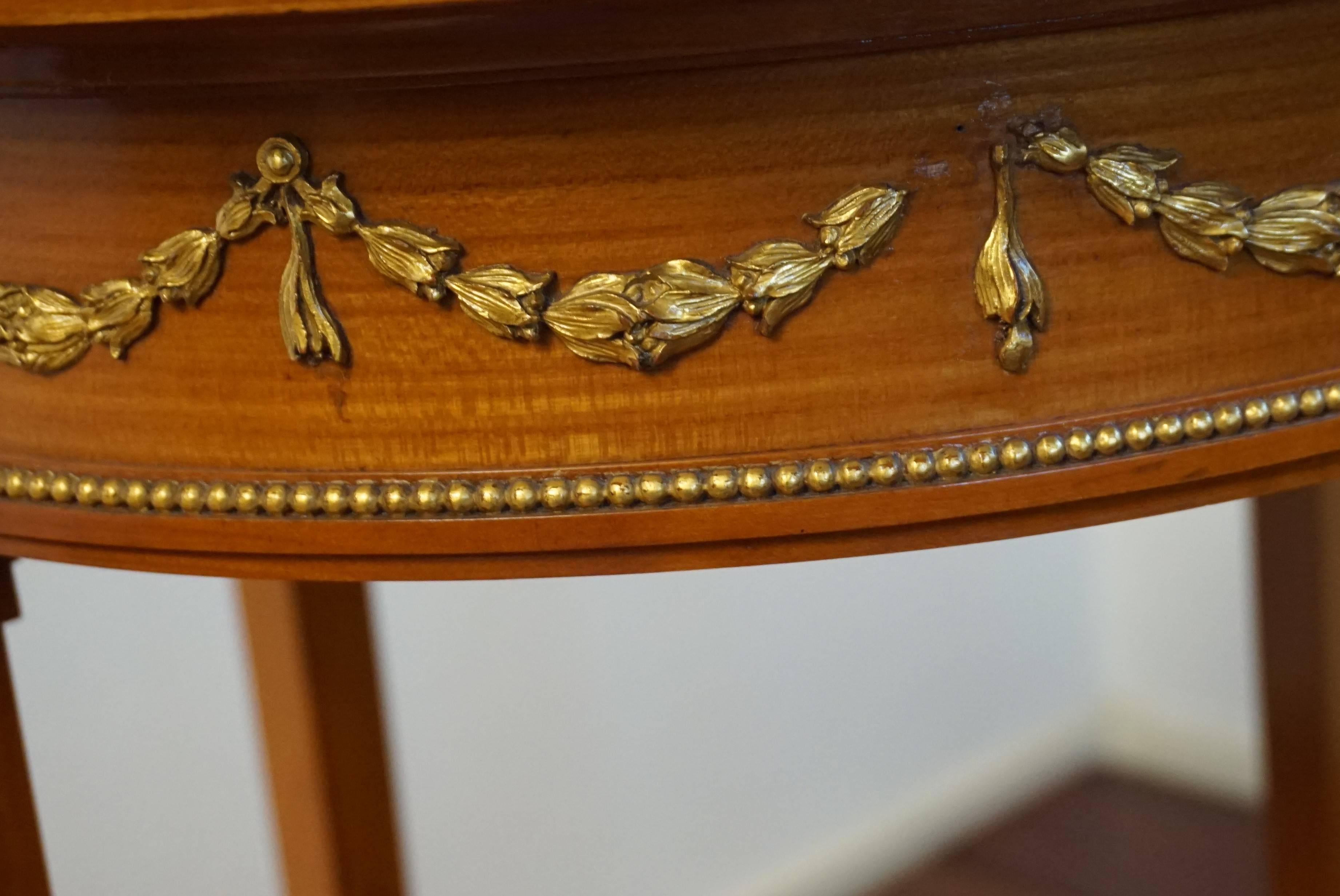 Empire Style Satinwood End Table / Gueridon with Carved and Gilt Guirlandes For Sale 2
