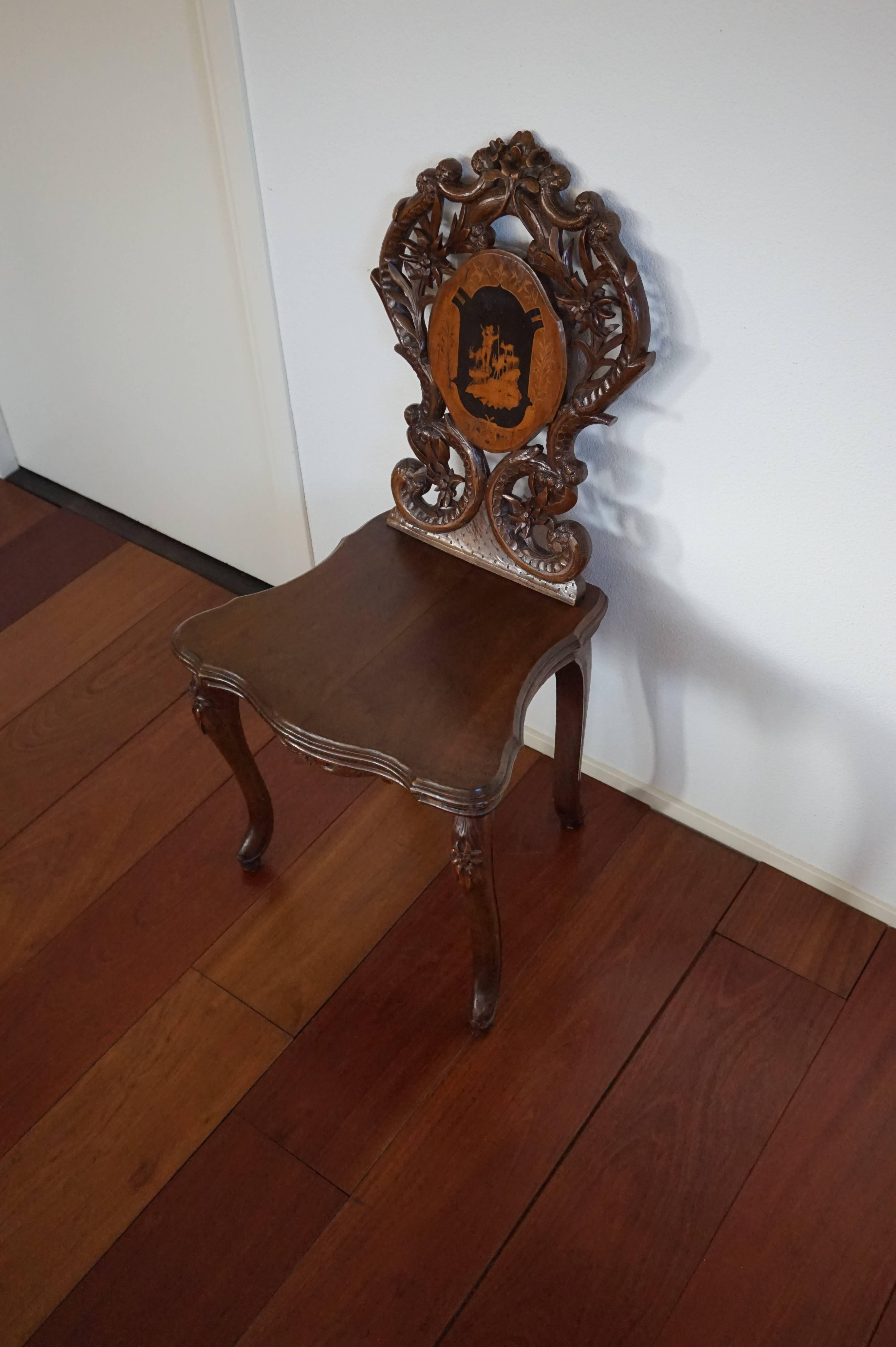Late 1800s Hand-Carved Black Forest Hall Chair / Sgabello with Marquetry Inlay In Good Condition In Lisse, NL