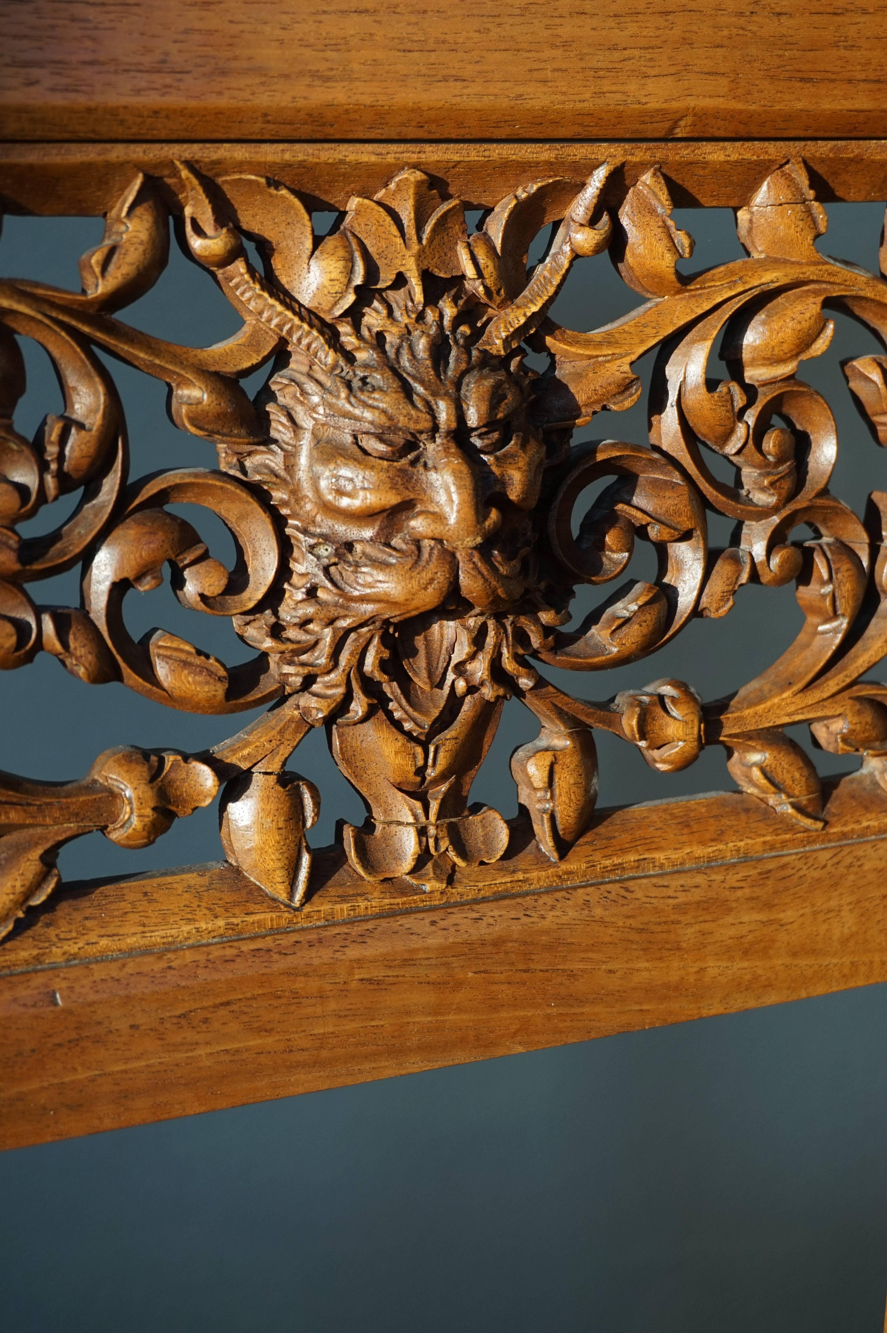 green man chair