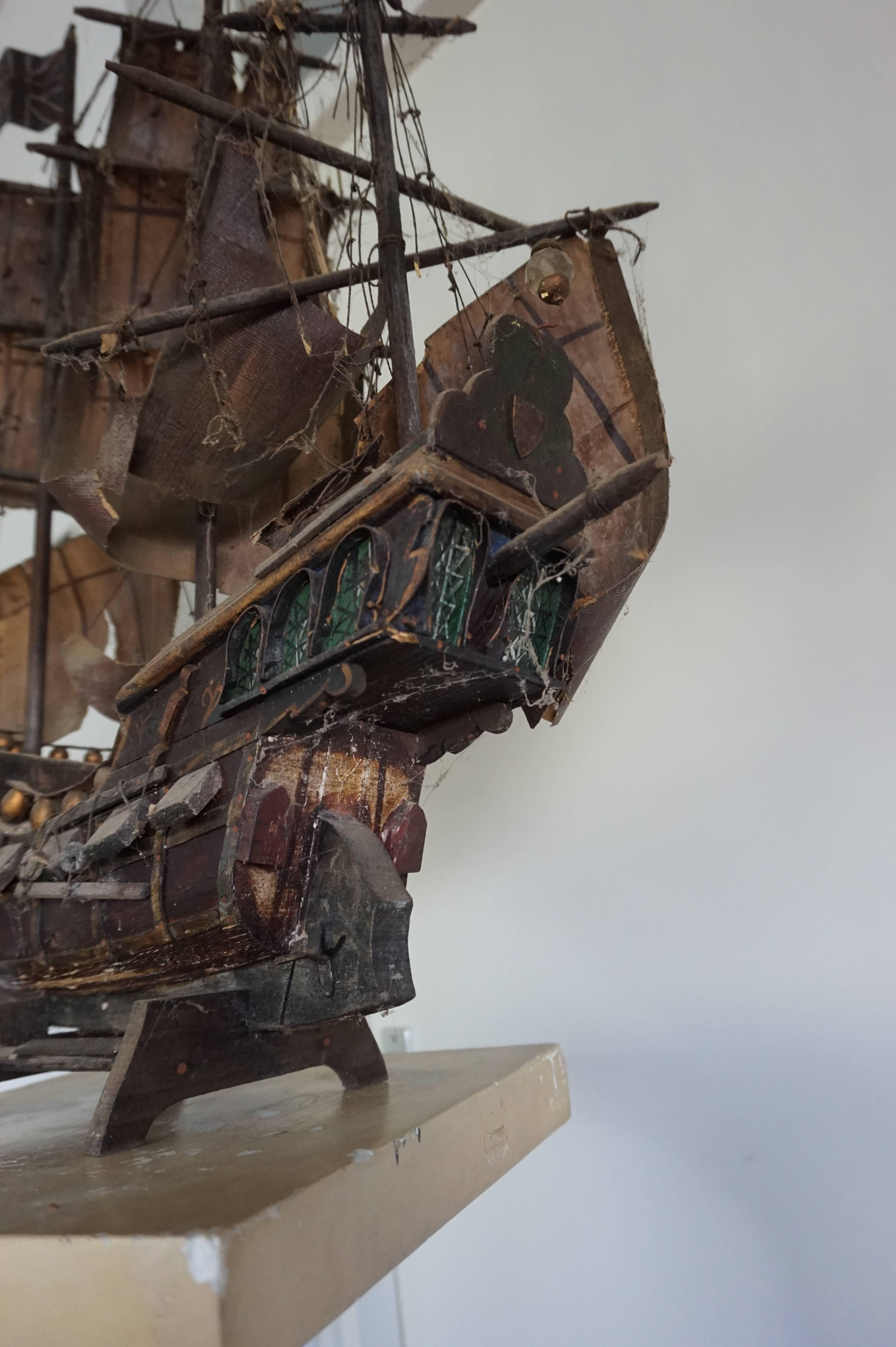 Antike Volkskunst Modell Galeone Mayflower Plymouth 1620 Amerikanische Pilgerväter (Faden)
