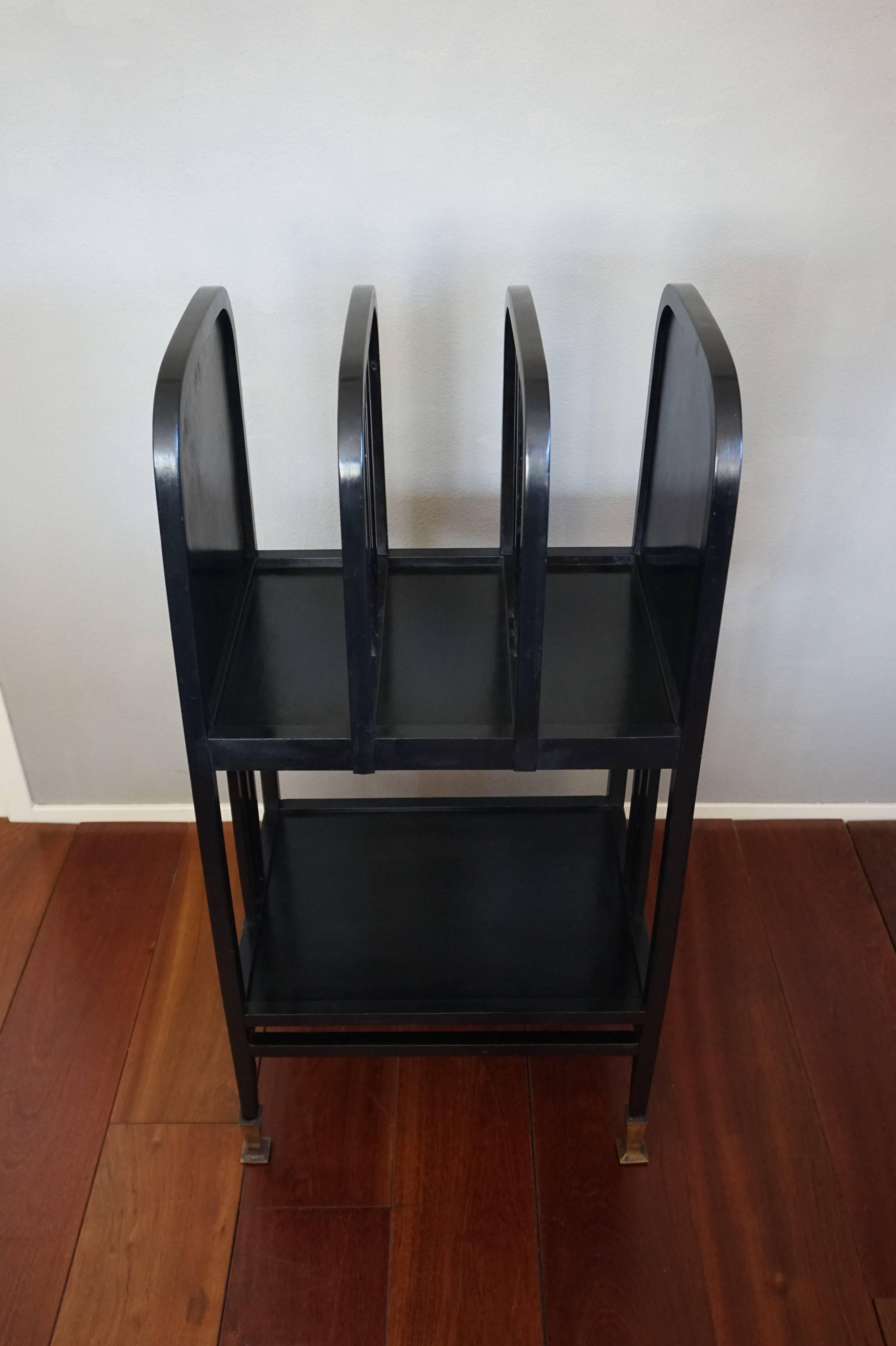 Rare modernist magazine stand.

We have never seen this model of bentwood magazine rack and we cannot find this Viennese design anywhere else in the world. There are no makers marks, but this rare piece must have been manufactured by either the