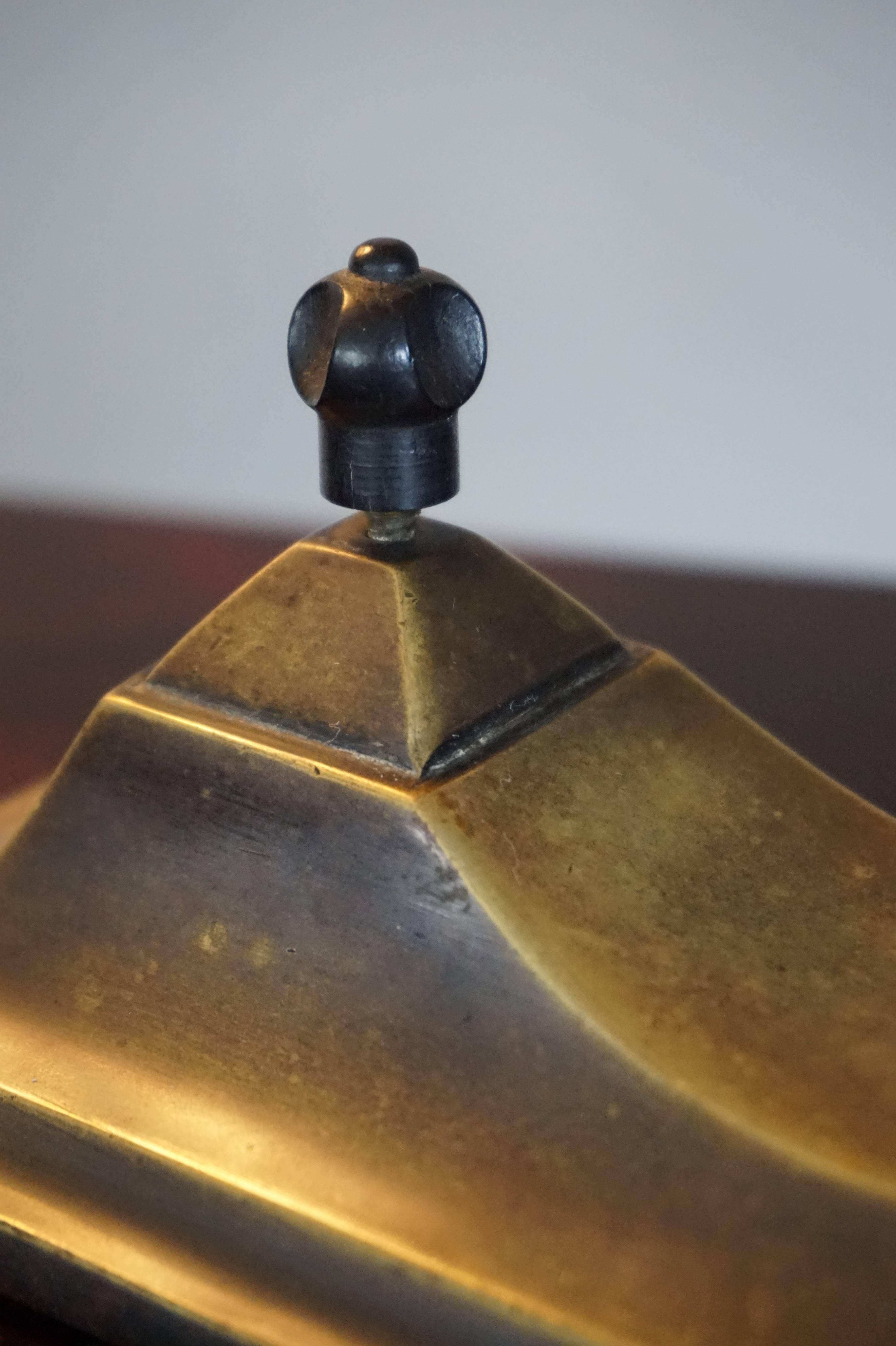 20th Century Stunning Art Deco Brass and Pate Verde Table or Desk Lamp by Jean Noverdy France