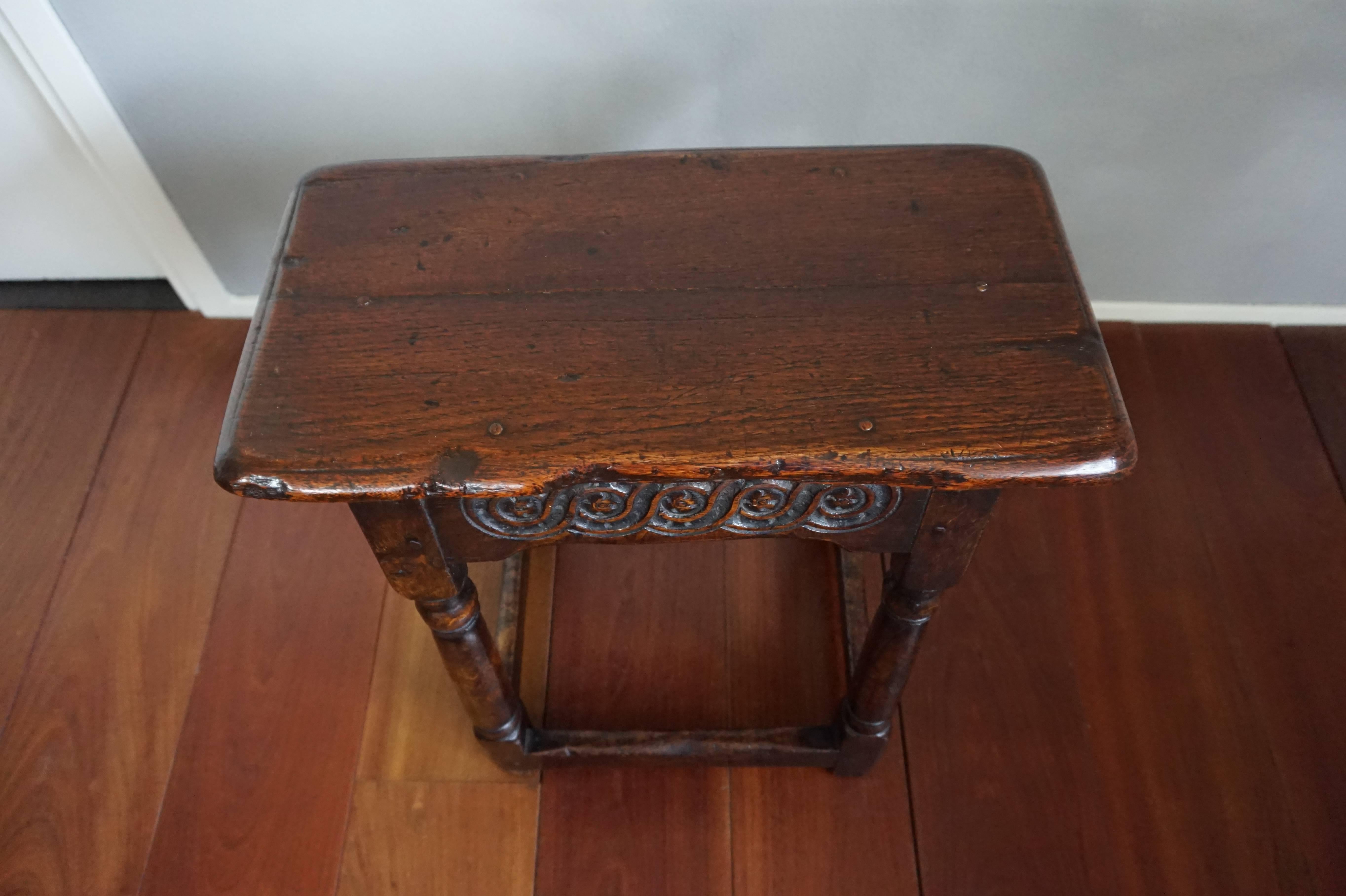 Antique Hand-Crafted and Hand Carved Solid Oak Joint Stool, circa 1800 3