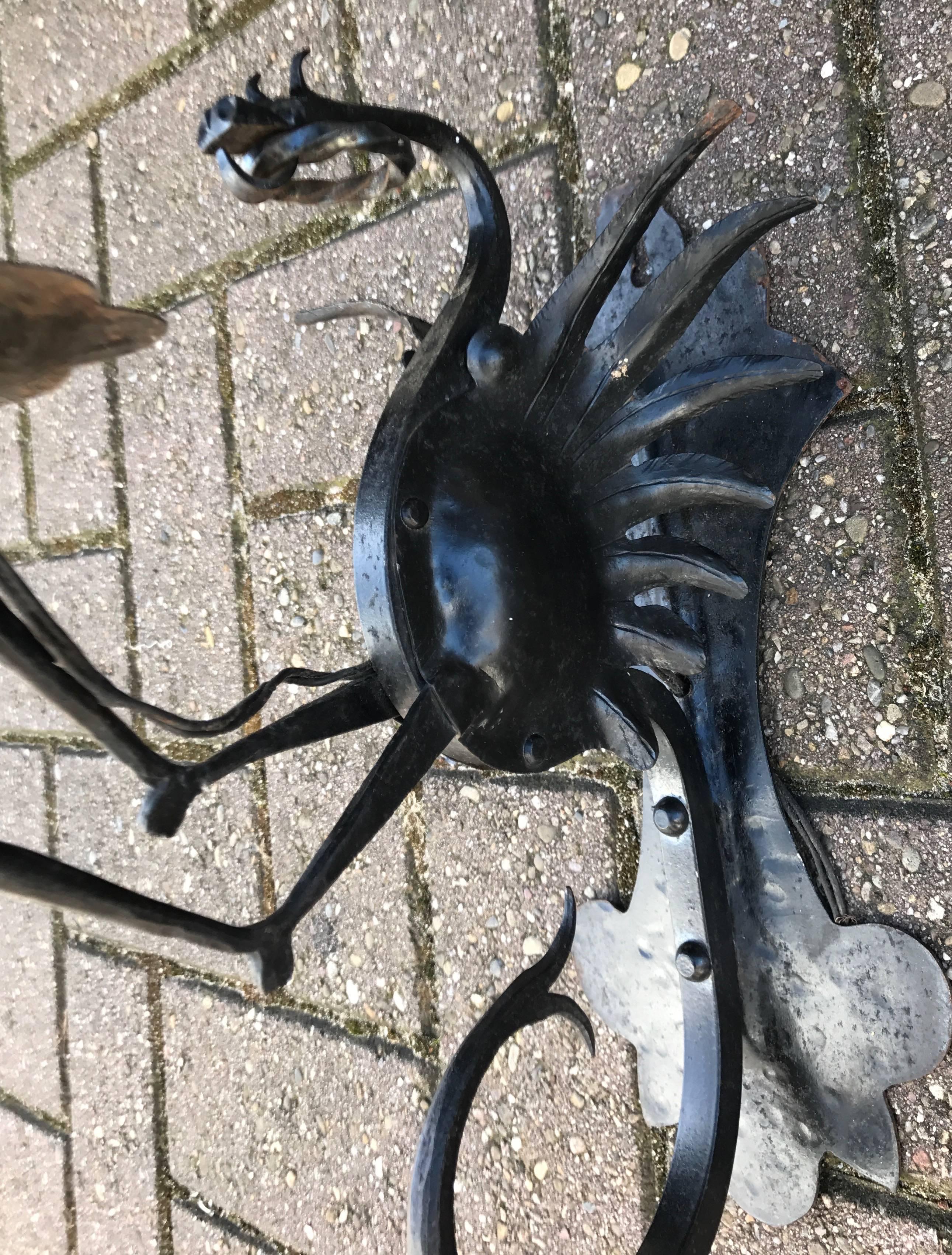 Ferro battuto Artistic Design Lampada da parete a drago in ferro battuto realizzata a mano