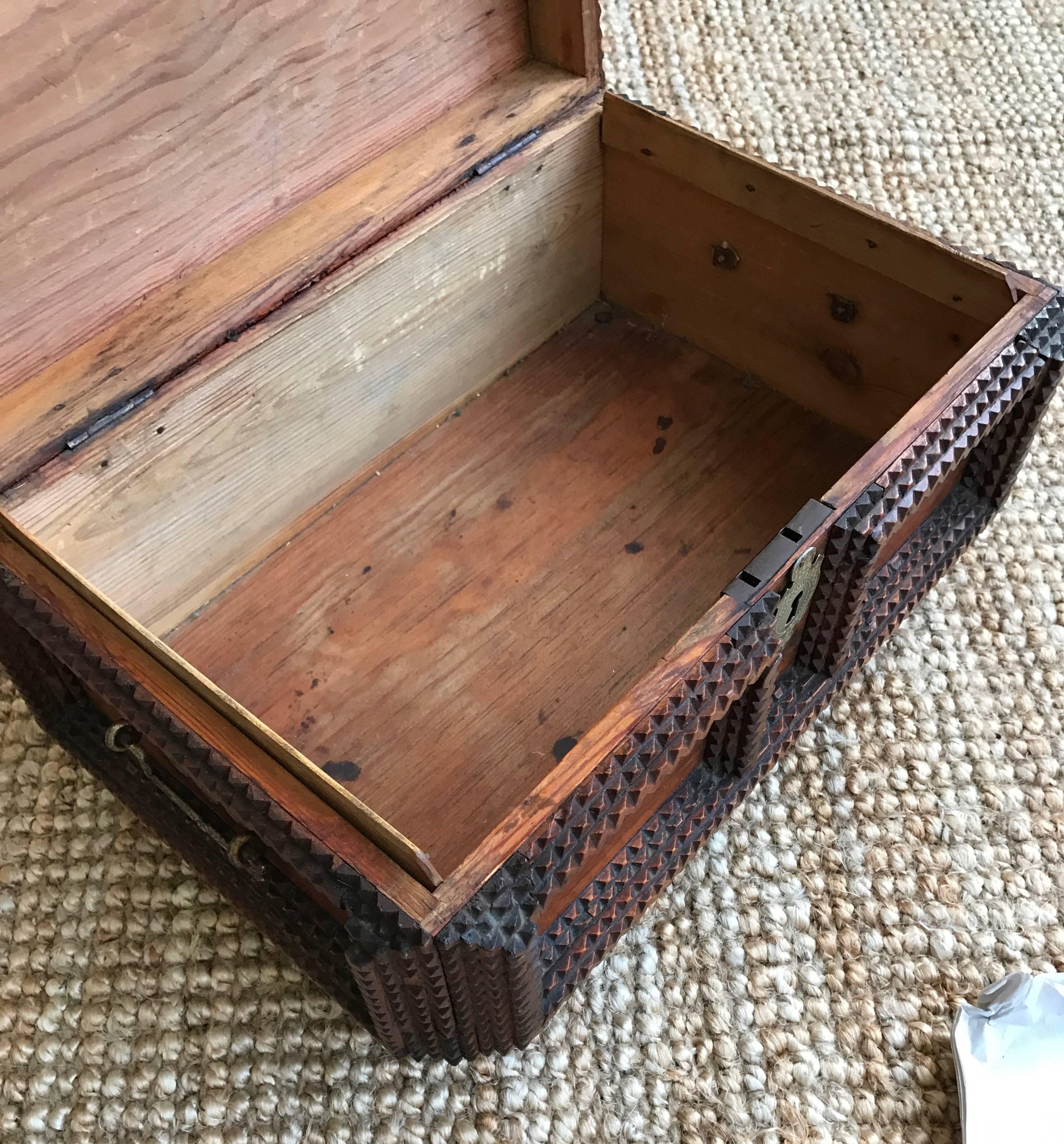 Late 19th Century Hand-Carved & Good Size Antique Folk Art Wooden Tramp Art Box 4
