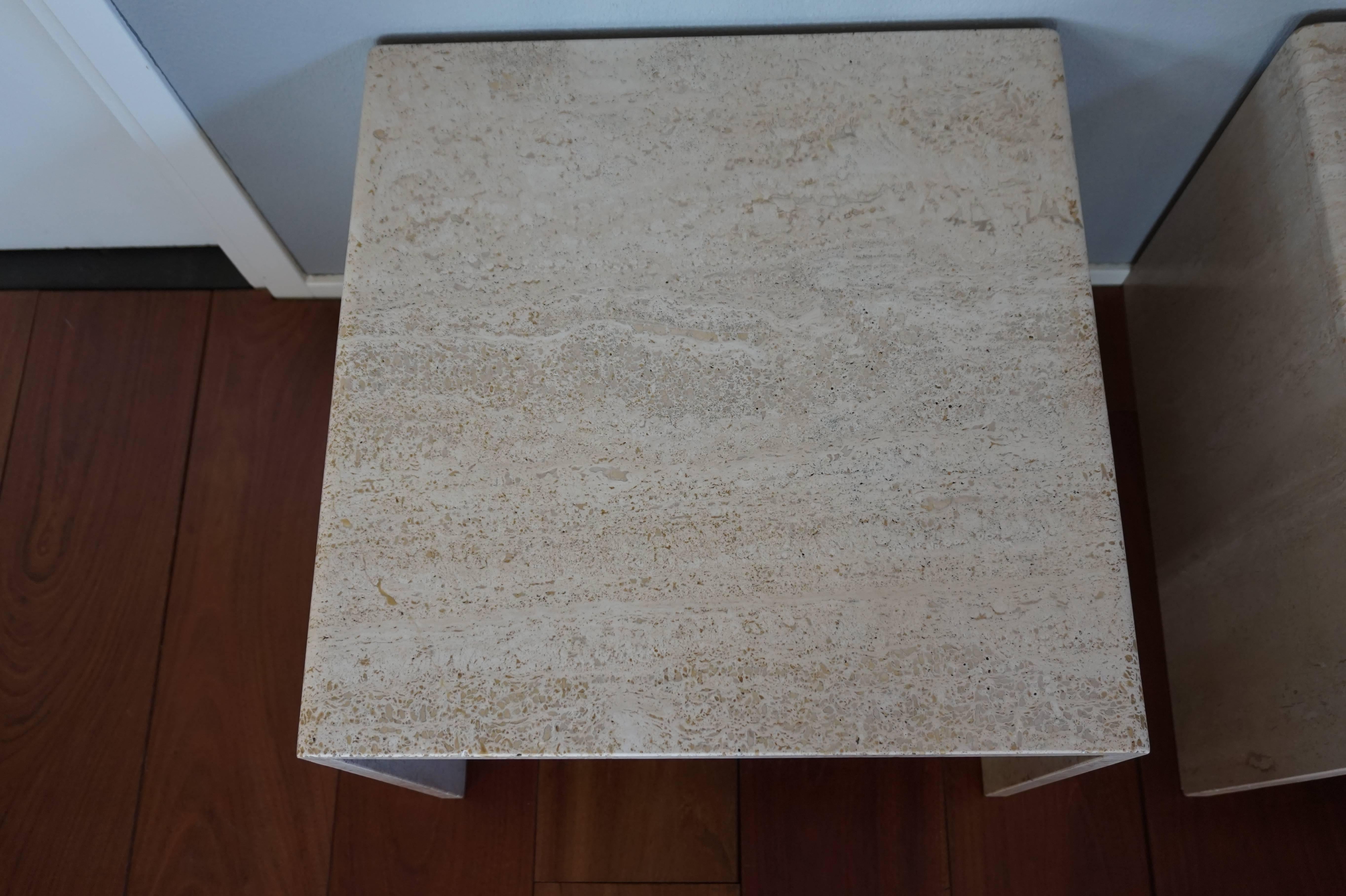 Italian Great Pair of Mid-Century Art Deco Style Travertine End Tables or Bedside Tables