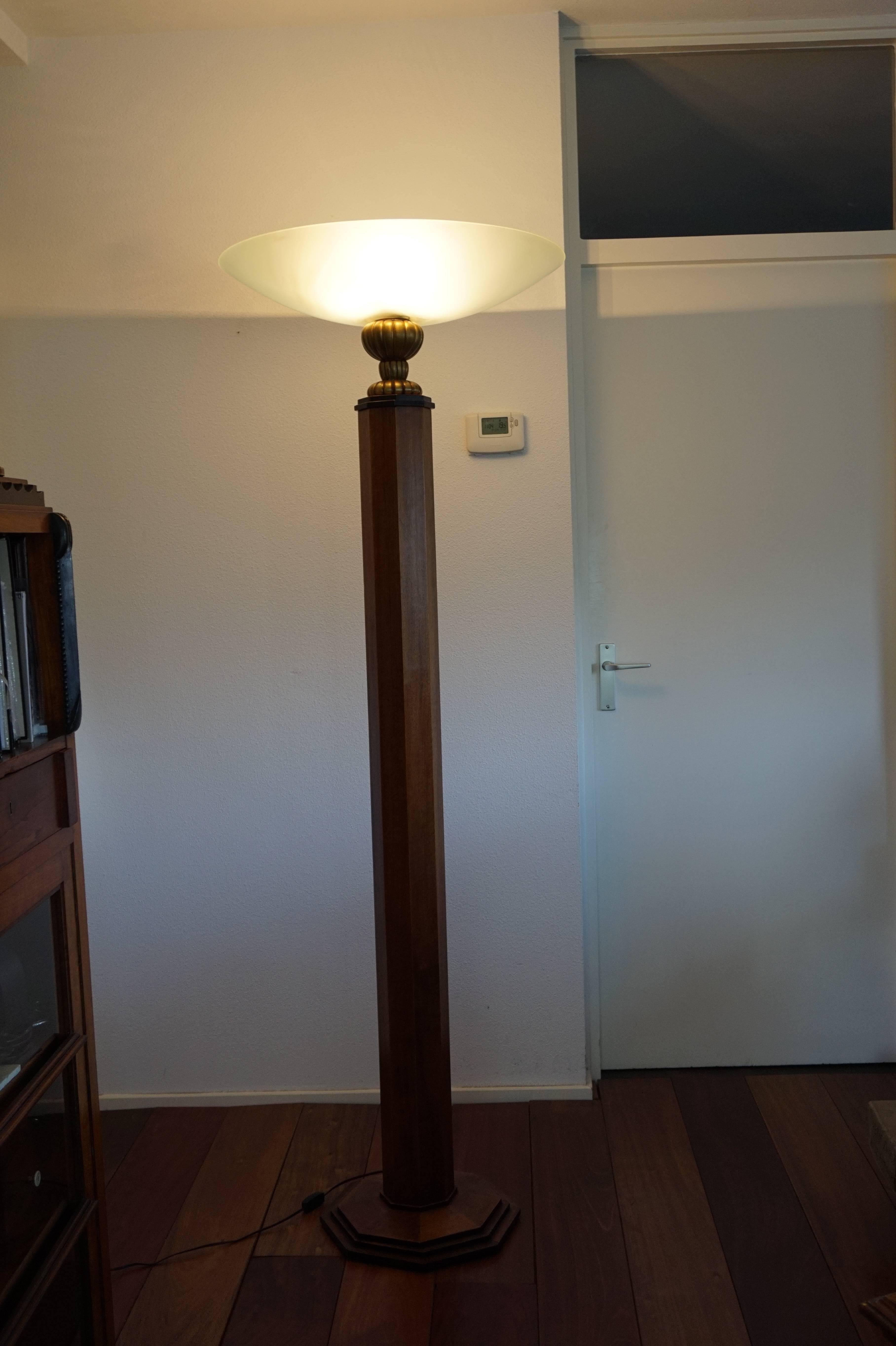 Rare and Beautiful Mahogany Art Deco Octagonal Floor Lamp with Glass Shade 1930s In Excellent Condition In Lisse, NL