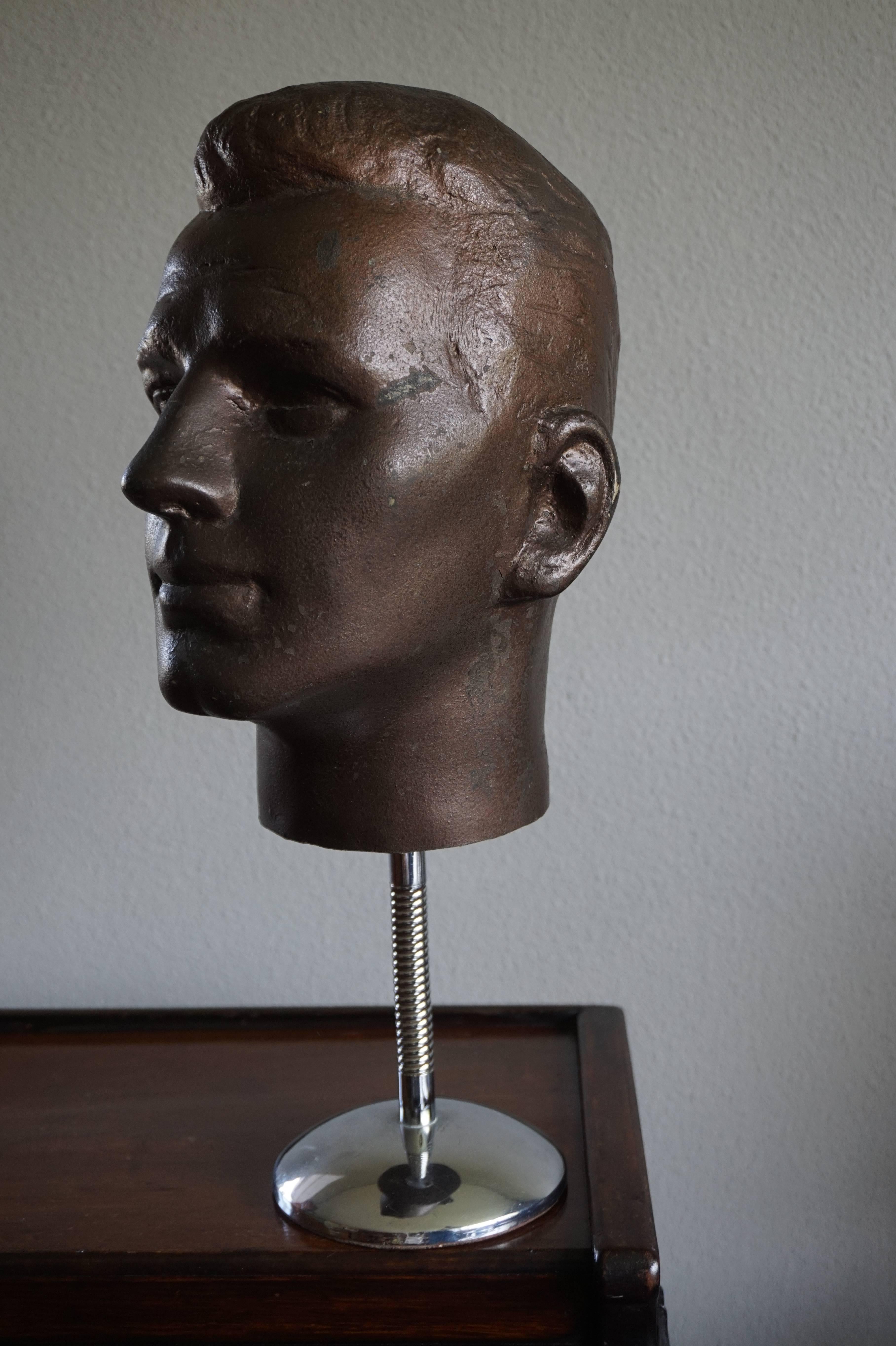 wooden mannequin head