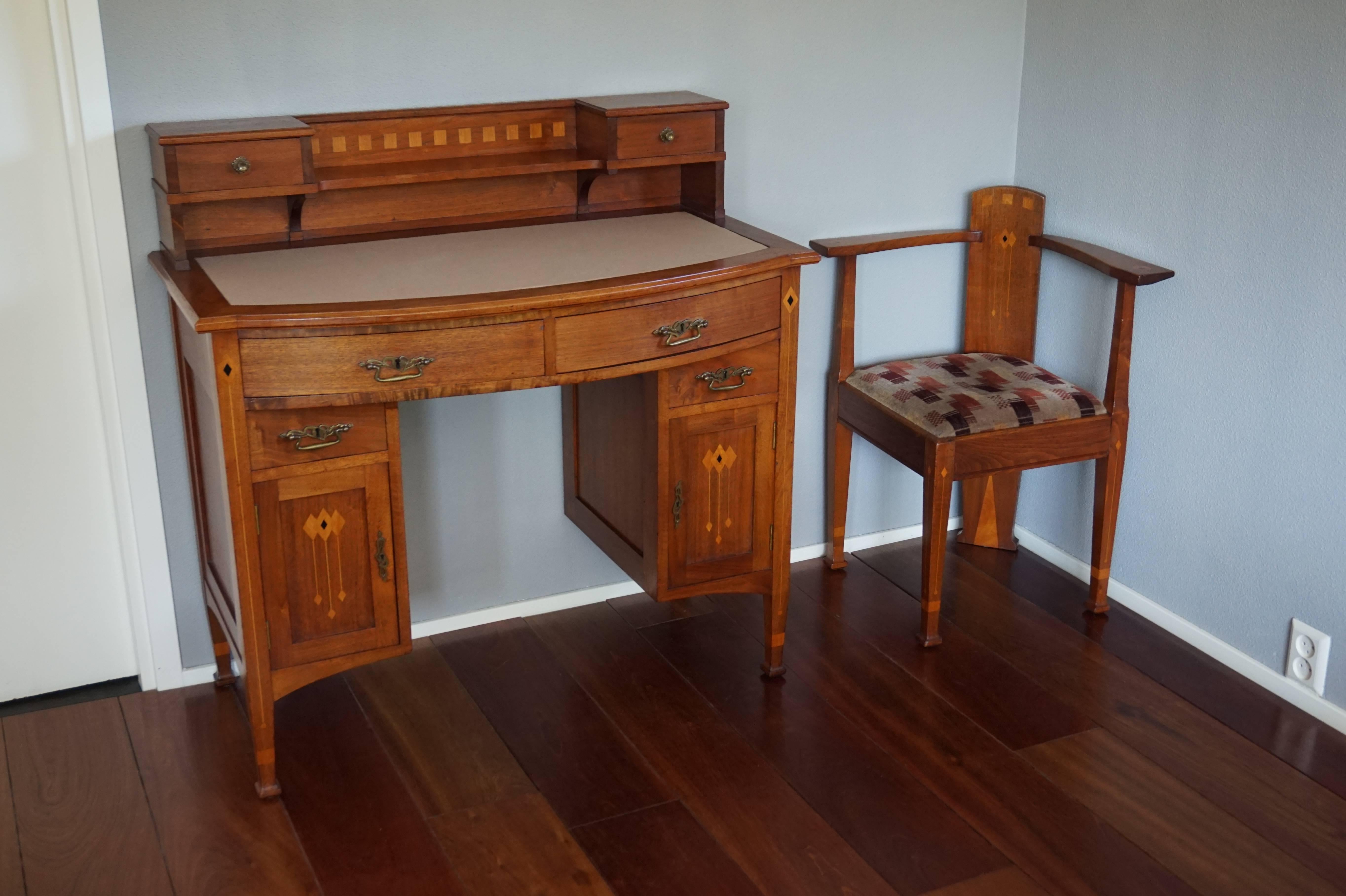 Superbe bureau et chaise Napoléon Le Grand Arts and Crafts pour femmes en bois de noyer incrusté en vente 3