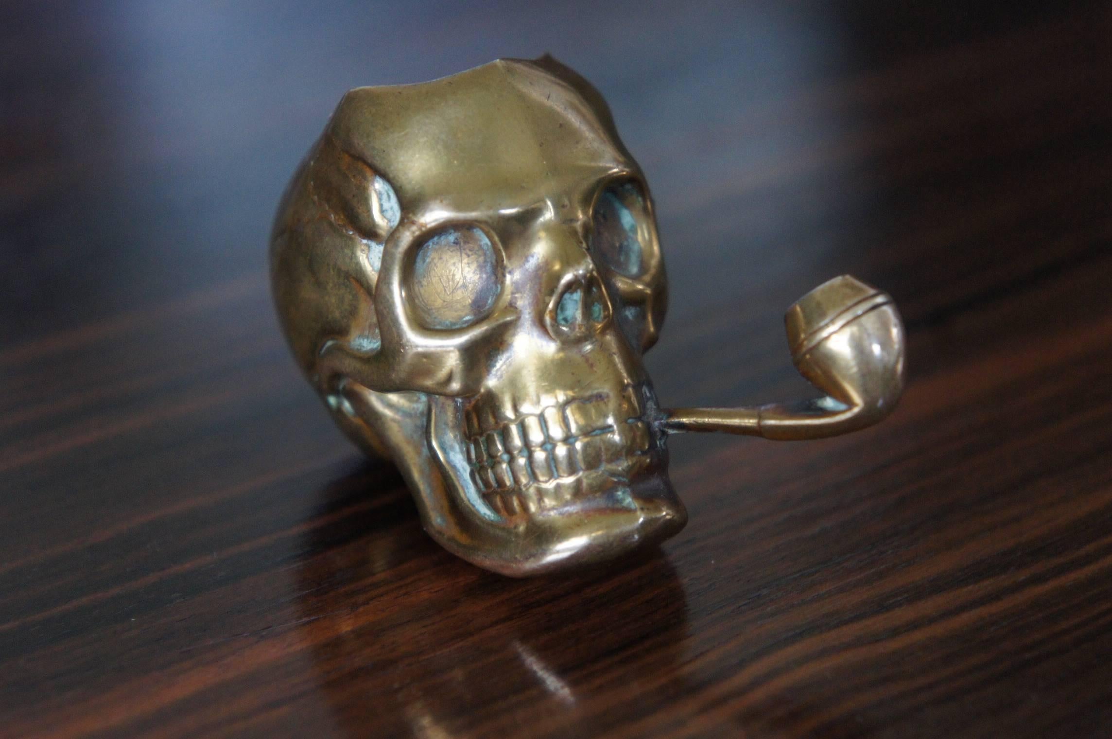 Hand-Crafted Stunning Little Antique & Handcrafted Pipe Smoking Skull Vesta Case / Match Box