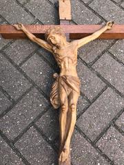 Grand crucifix mural sculpté et détaillé du début des années 1900:: Corpus du Christ