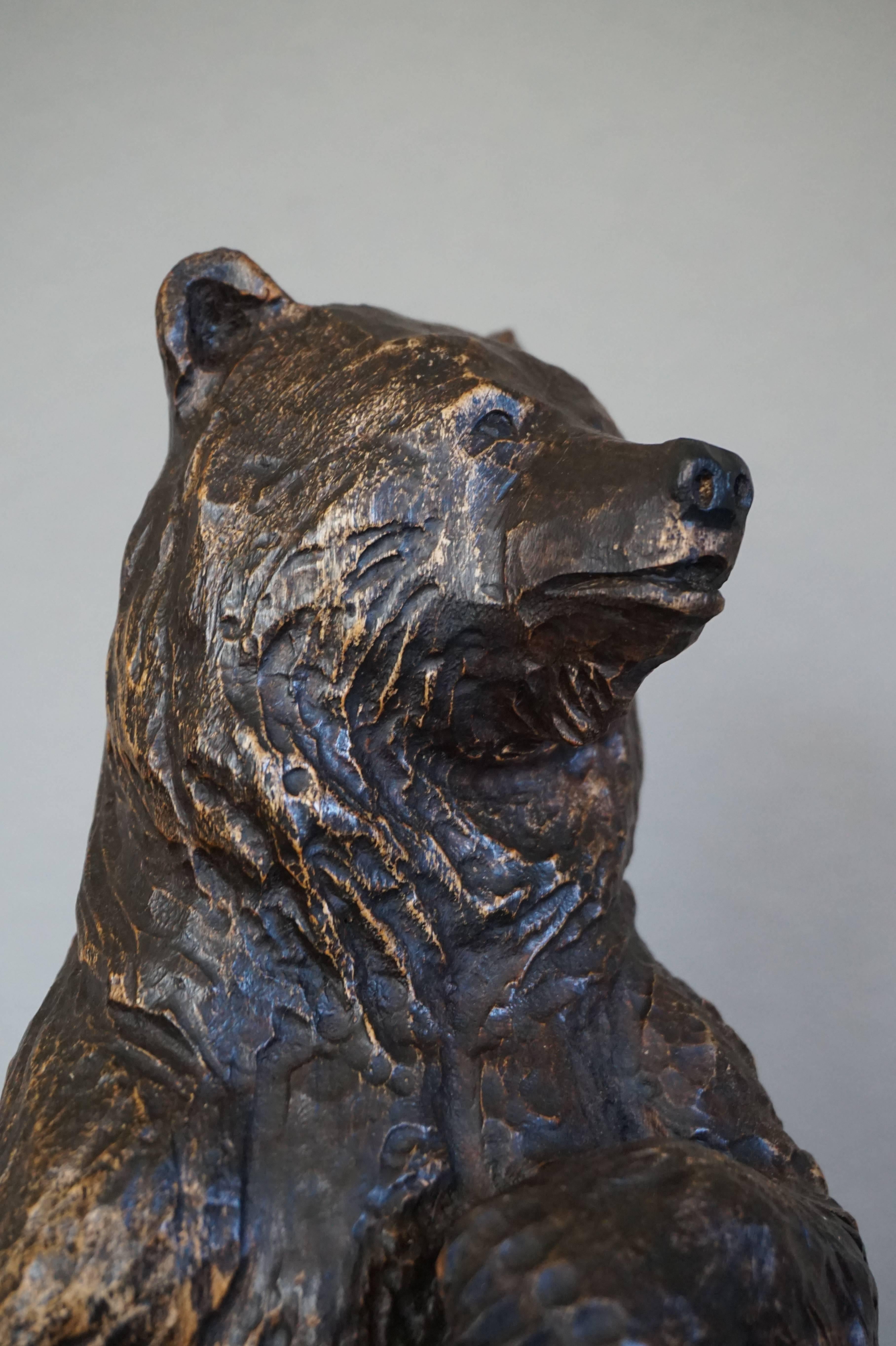 Beautiful quality and perfect condition bear(s) sculpture.

The artist who made this wonderful bear sculpture has perfectly captured the natural poisture of a standing mama bear scanning her surrounding for food or danger. The innocent and shy