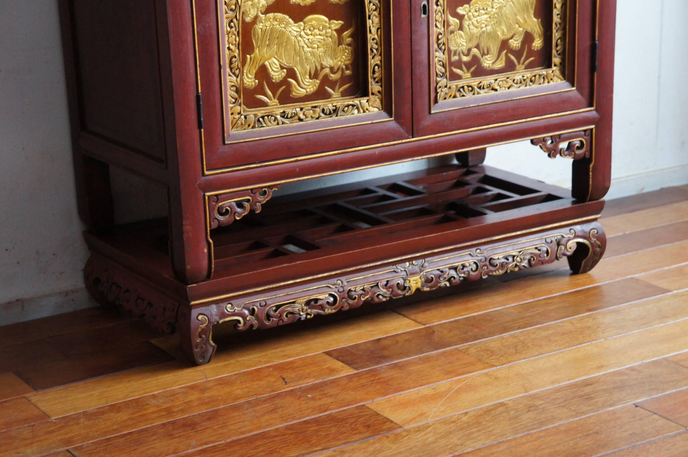 Chinese Export Rare 19th Century Hand-Carved & Red Laquered Cabinet with Golden Decor Sumatra