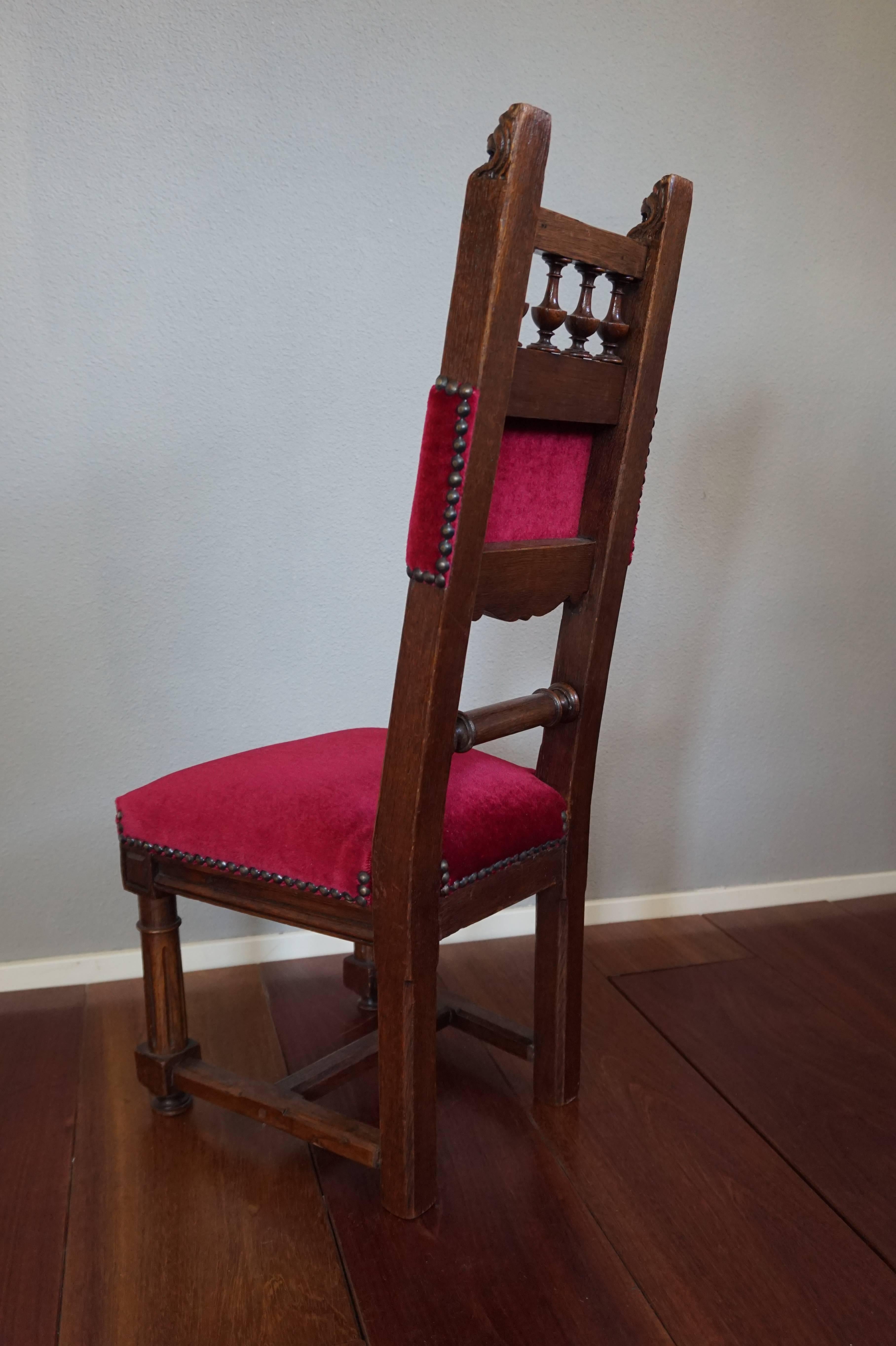 Two Excellent & Rare Handcrafted Solid Oak Chairs for Small Children or Dolls For Sale 1