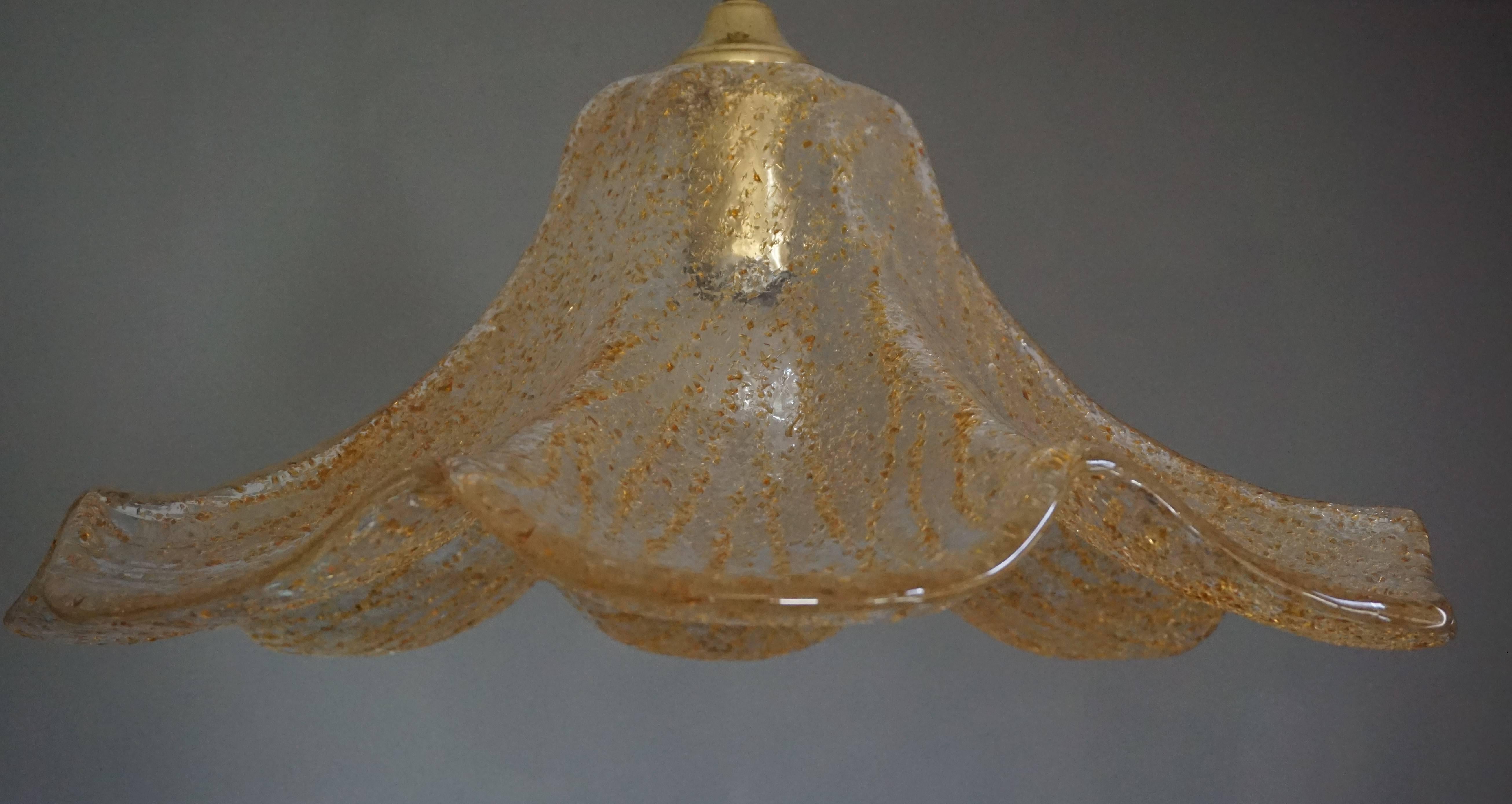 Mid-Century Modern Vintage Murano Glass Umbrella Pendant with Amber Colored Sugar Crust Decor For Sale