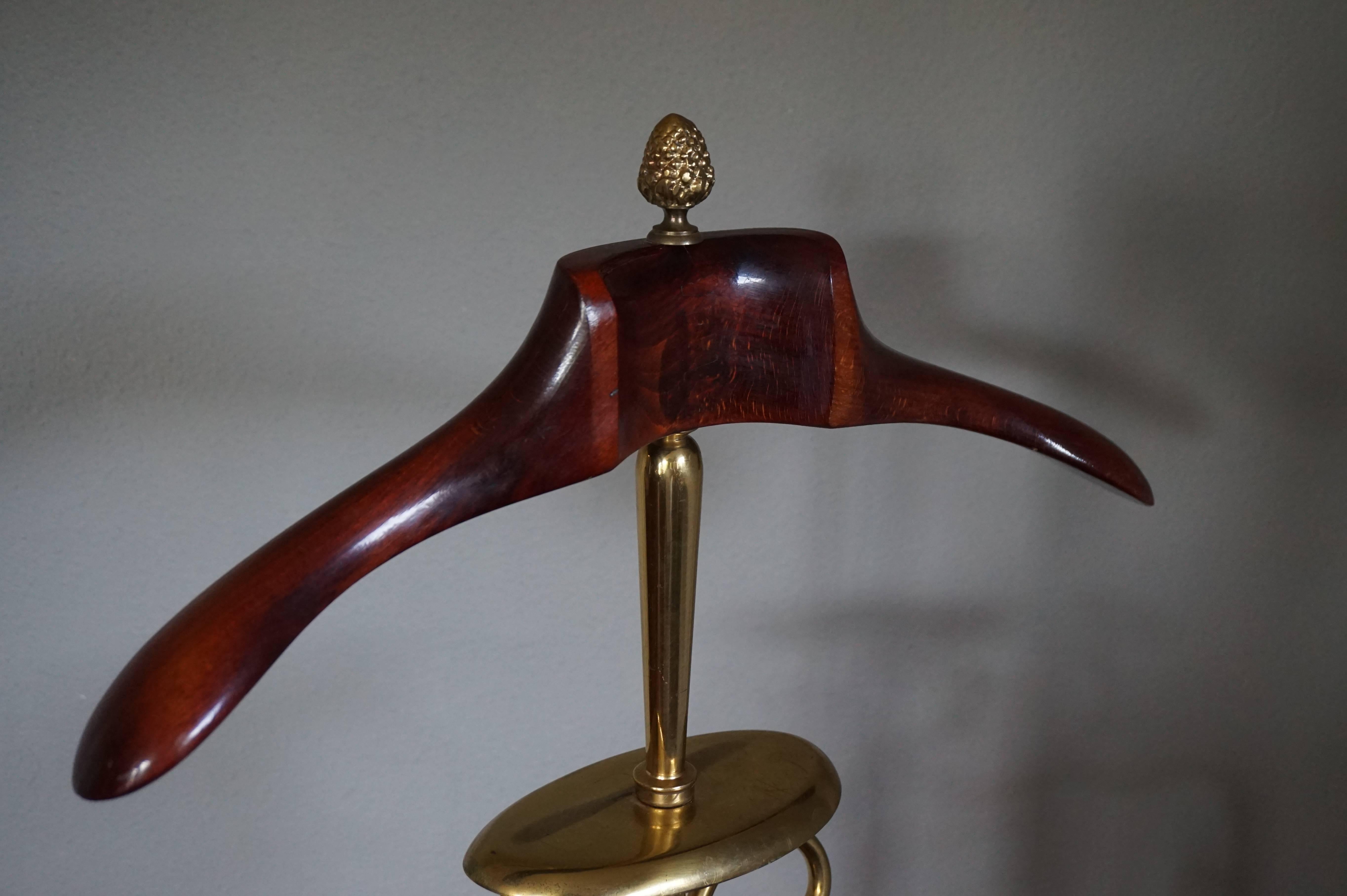 Mid-Century Modern Magnificent Mid-Century Brass & Wood 'Napoleon' Valet on Stunning Tripod Base