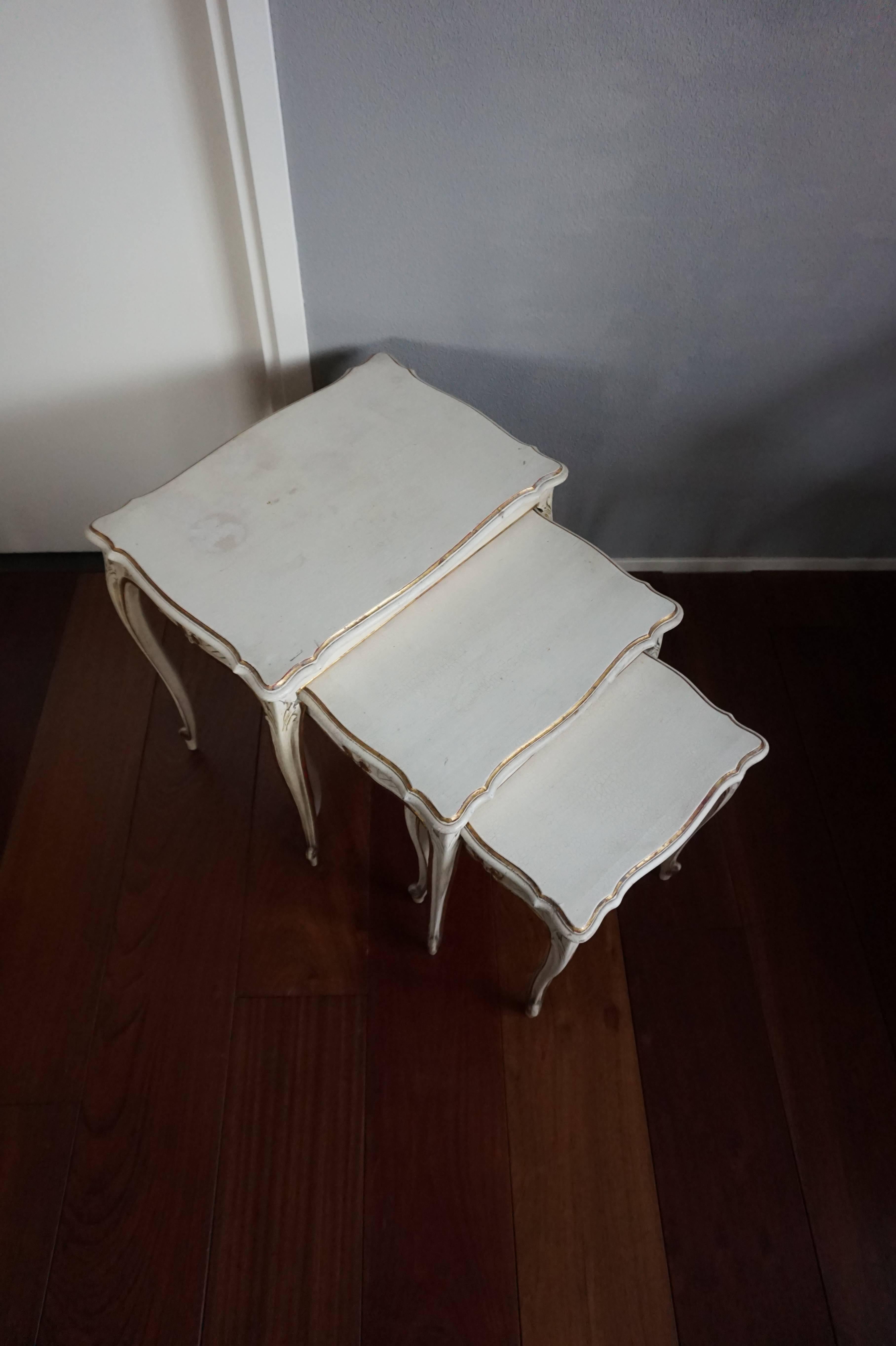 Early 20th Century Italian or French Nest of Tables in Beige-White with Gilding 4