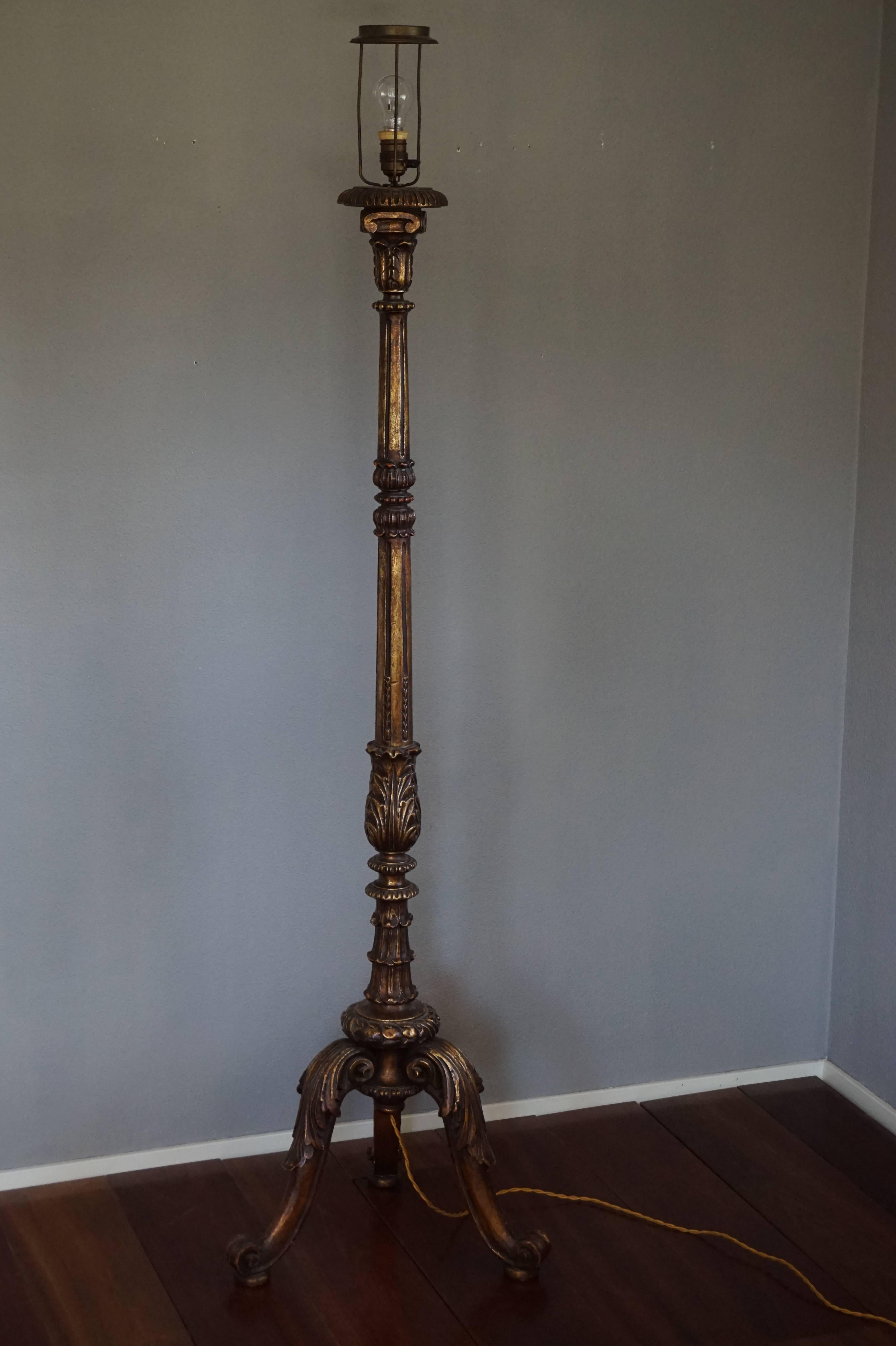 20th Century Antique Carved and Gilt Baroque Style Floor Lamp Rewired and in Mint Condition For Sale