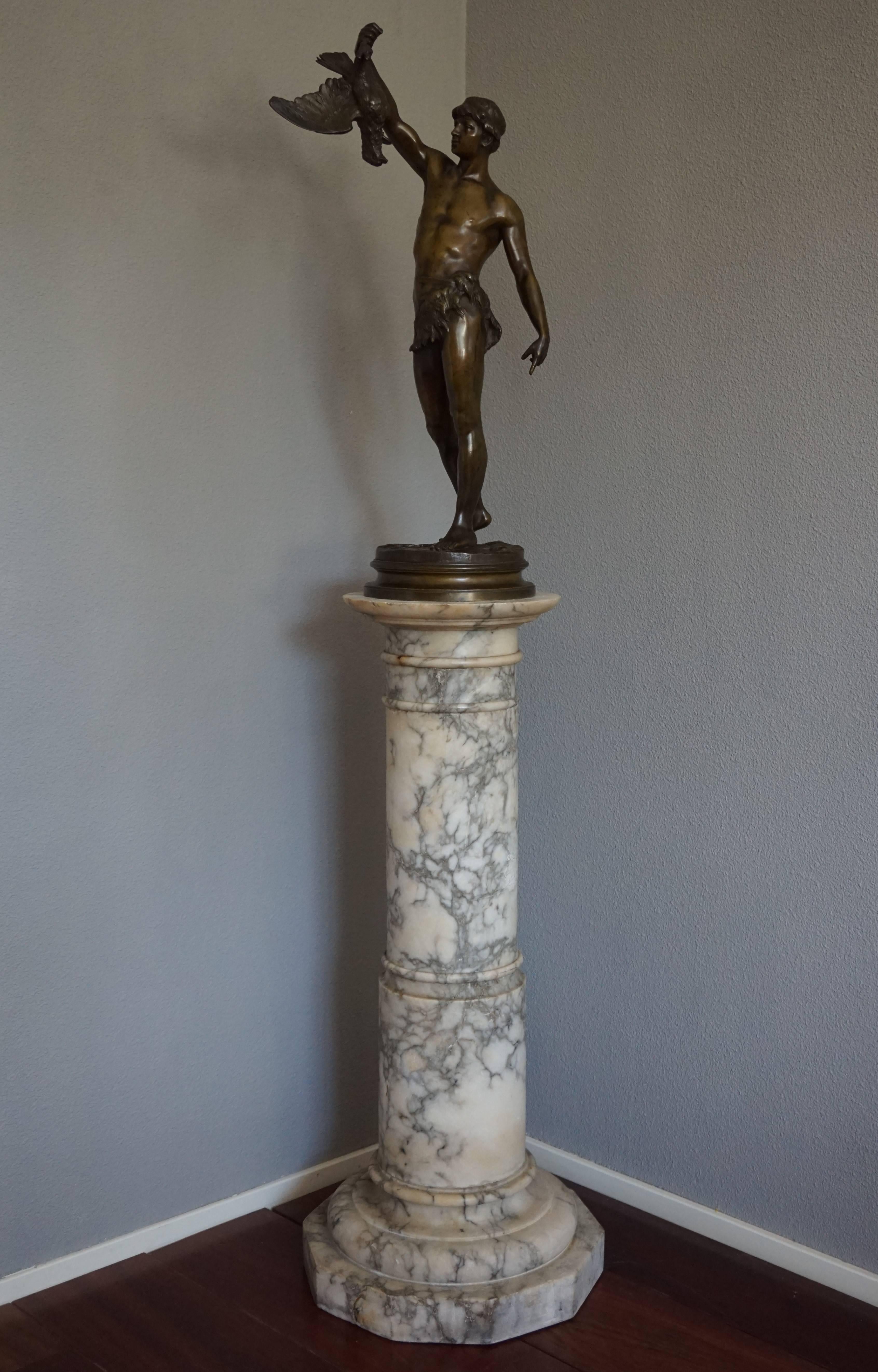 Stylish and Adjustable Late 19th Century Italian, Alabaster Column Pedestal 4