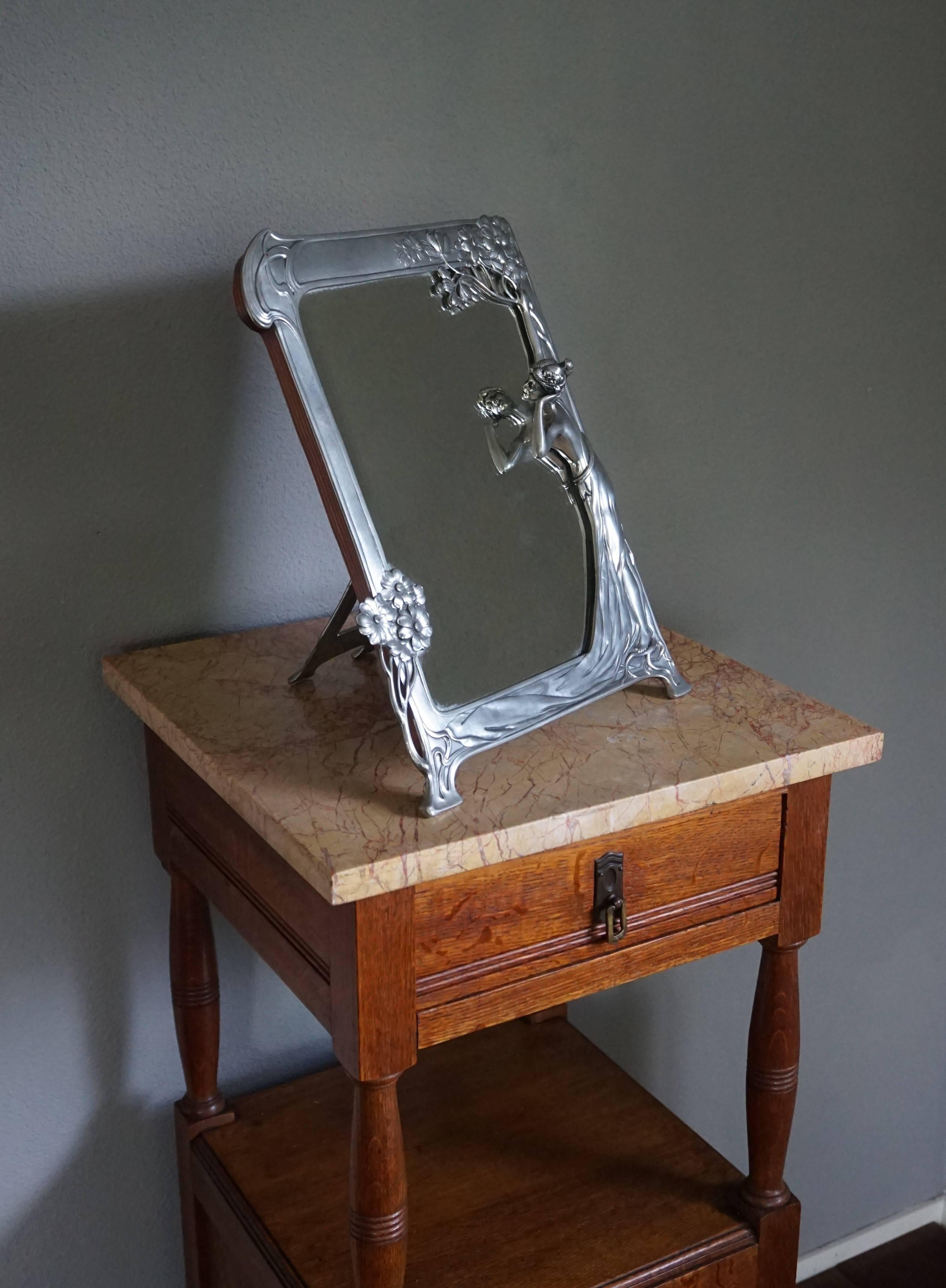 Atemberaubender Art nouveau-Stil-Tischspiegel aus abgeschrägtem Glas mit feiner Dame-Skulptur im Angebot 3