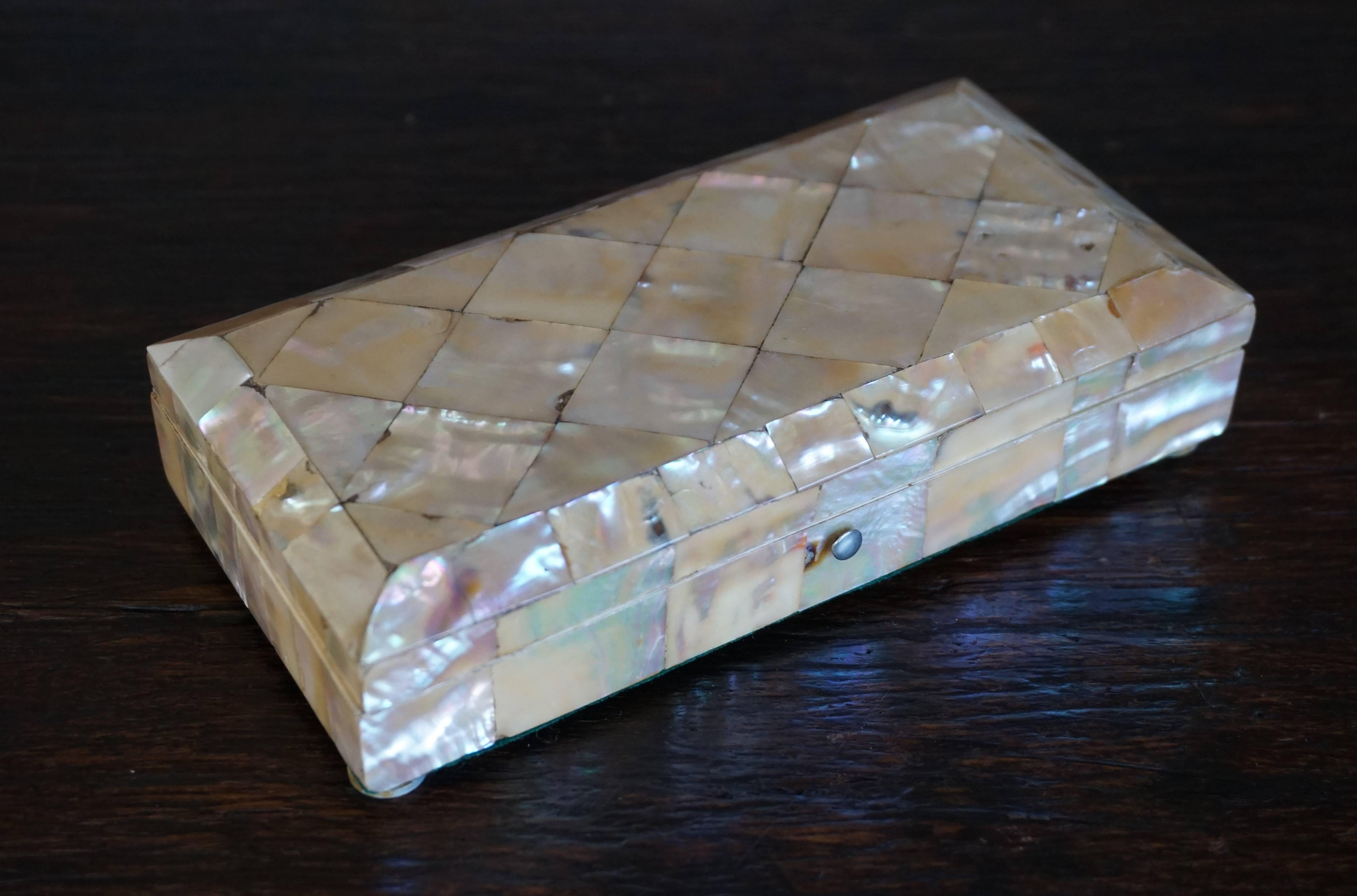 19th Century Mother-of-Pearl Spoon or Jewelry Box, Bone Lining and Silver Hinges 4