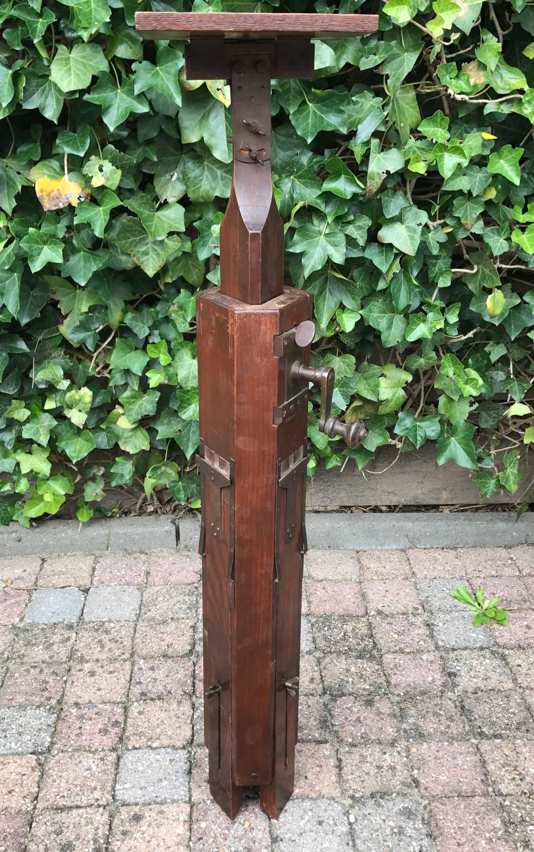 adjustable plant stand