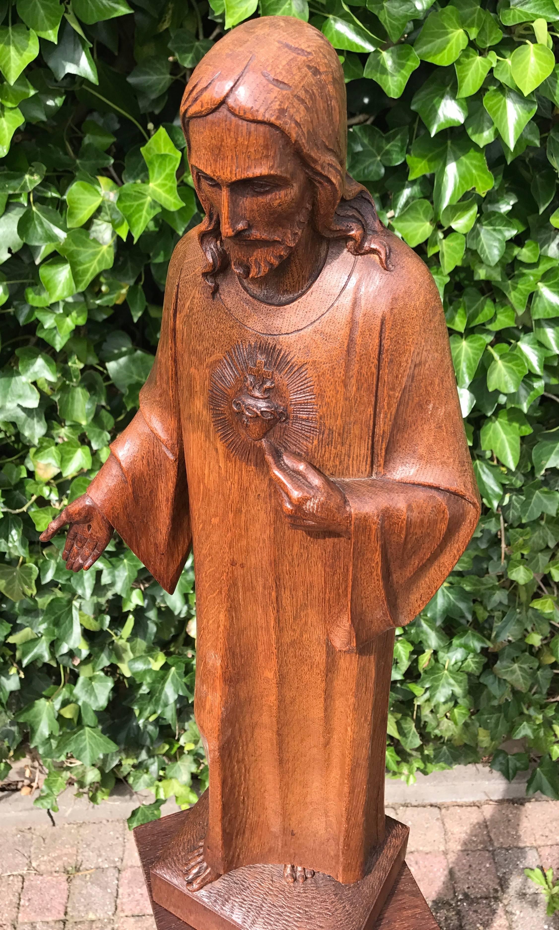 wooden jesus statue