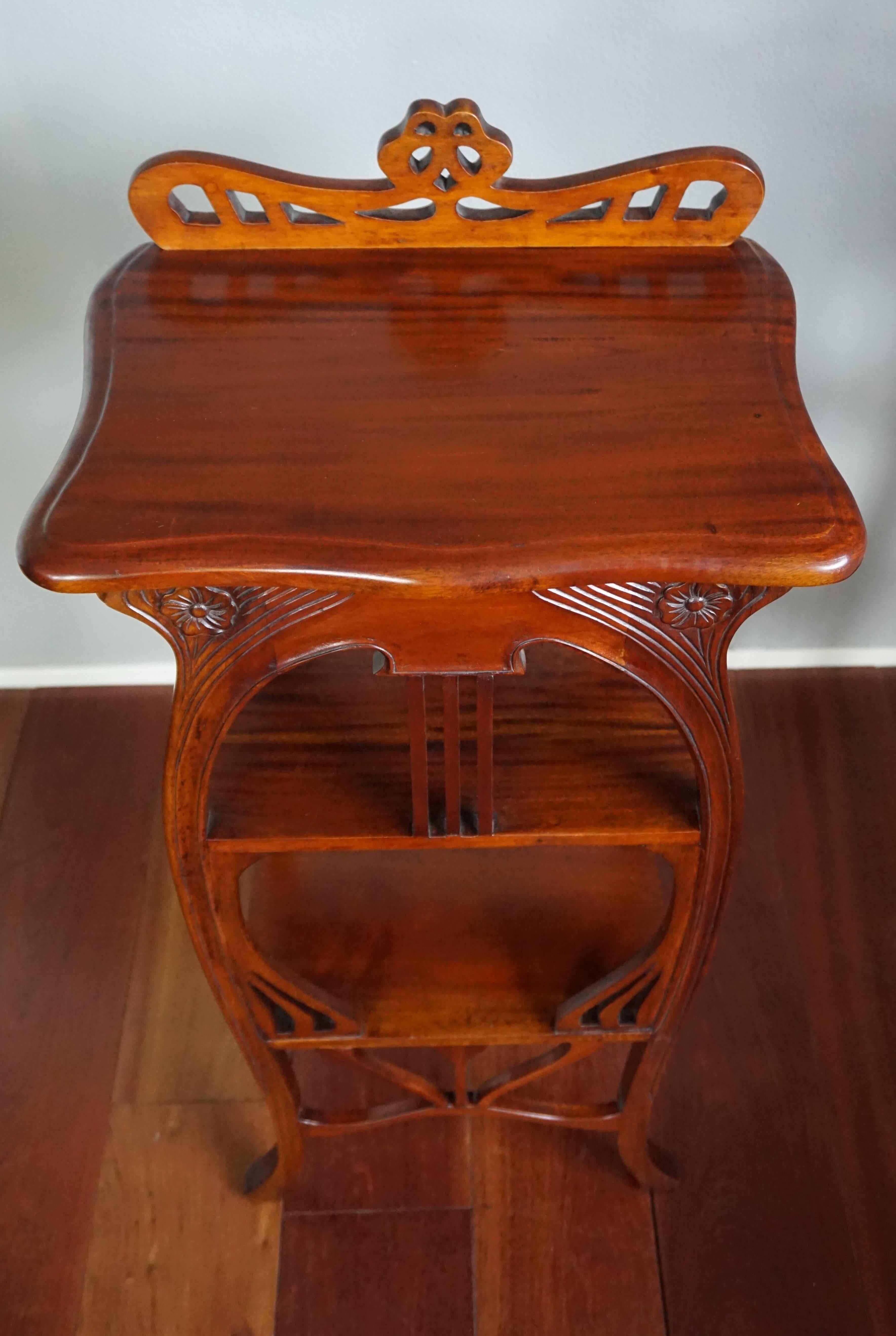 Art Nouveau Style Etagere Stand / Side Table in the Manner of Louis Majorelle In Excellent Condition In Lisse, NL