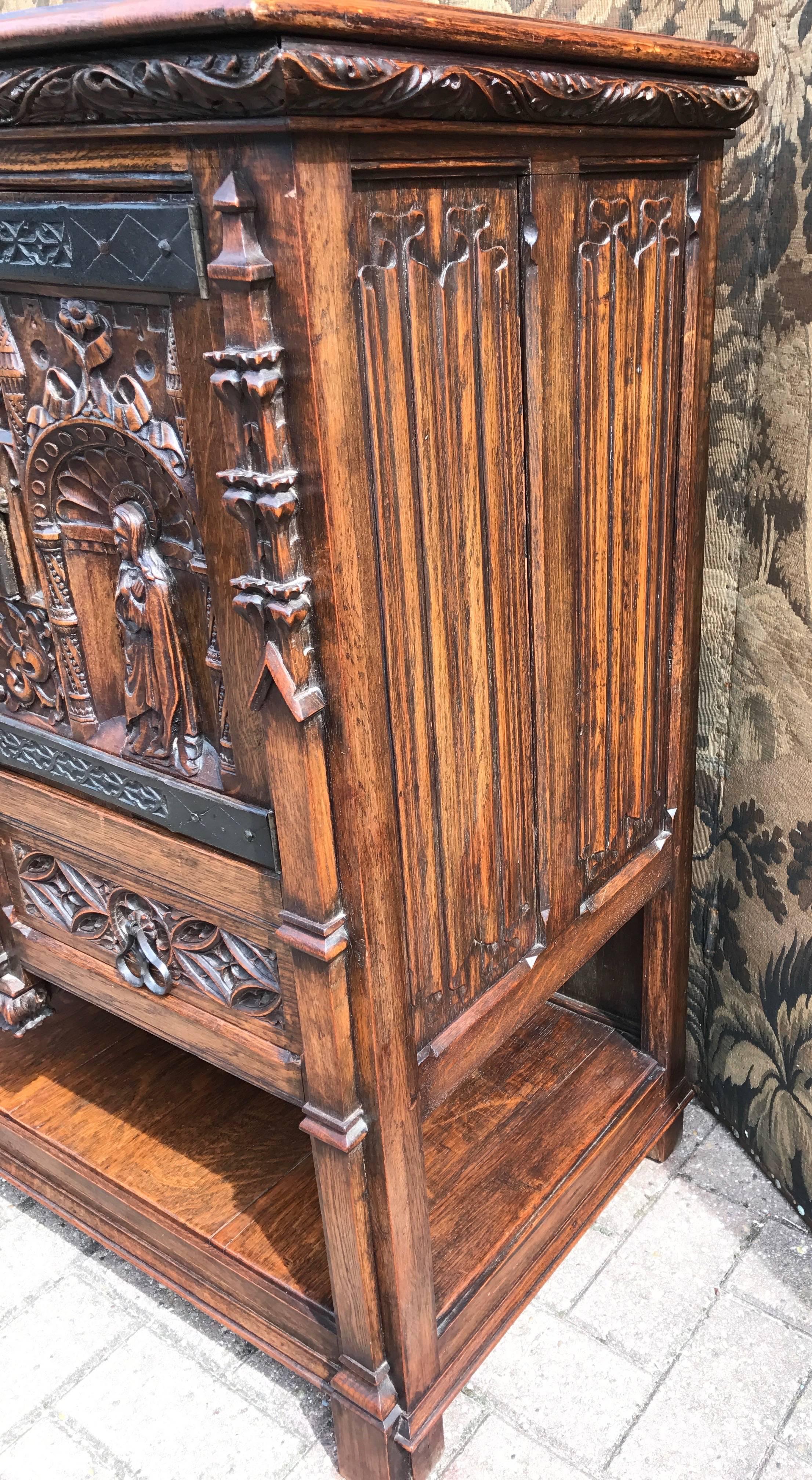 Gothic Revival Carved Oak Cabinet Depicting The Annunciation To The Virgin Mary 2