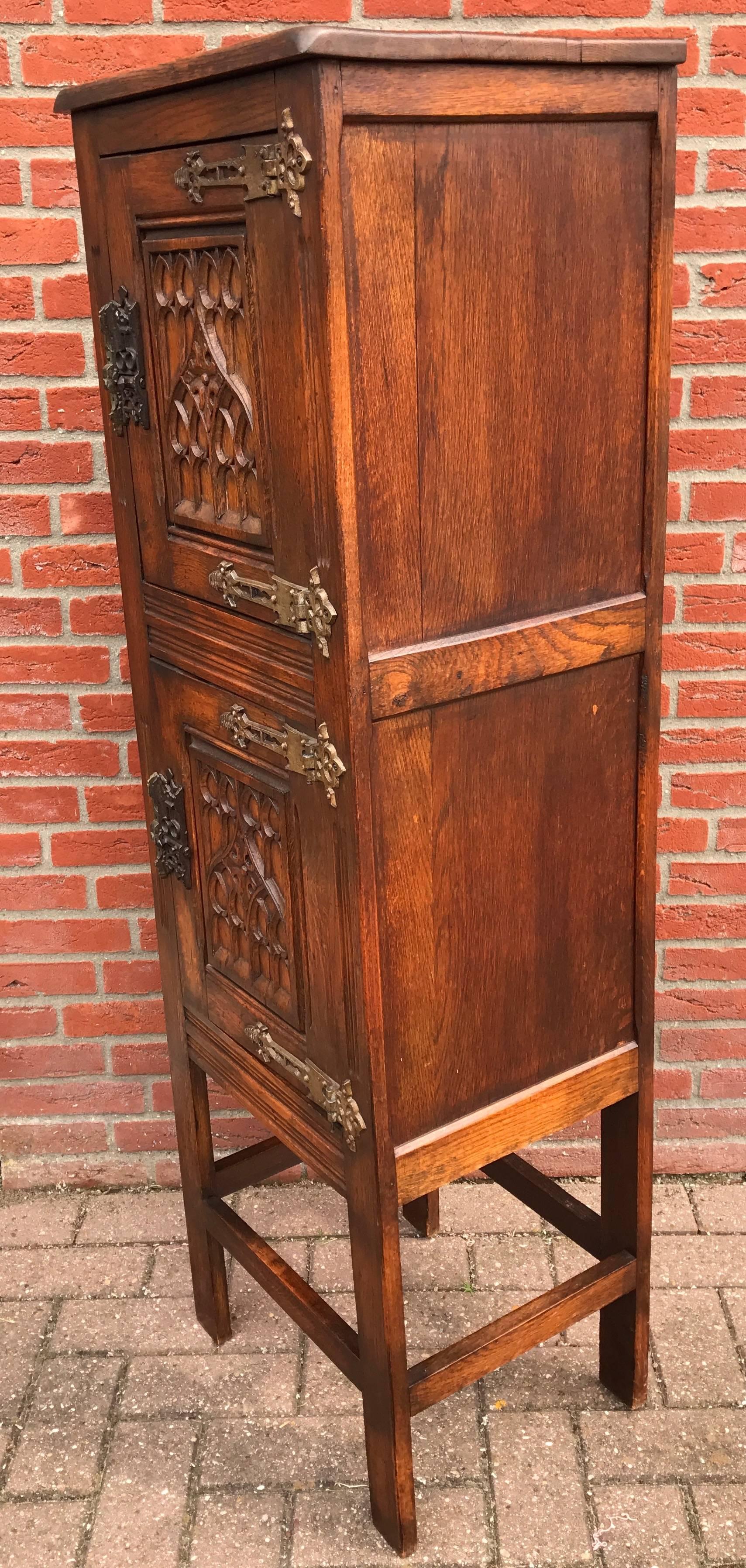 Mid-20th Century Hand-Carved Gothic Revival Drinks Cabinet with Cast Iron Hinges 5