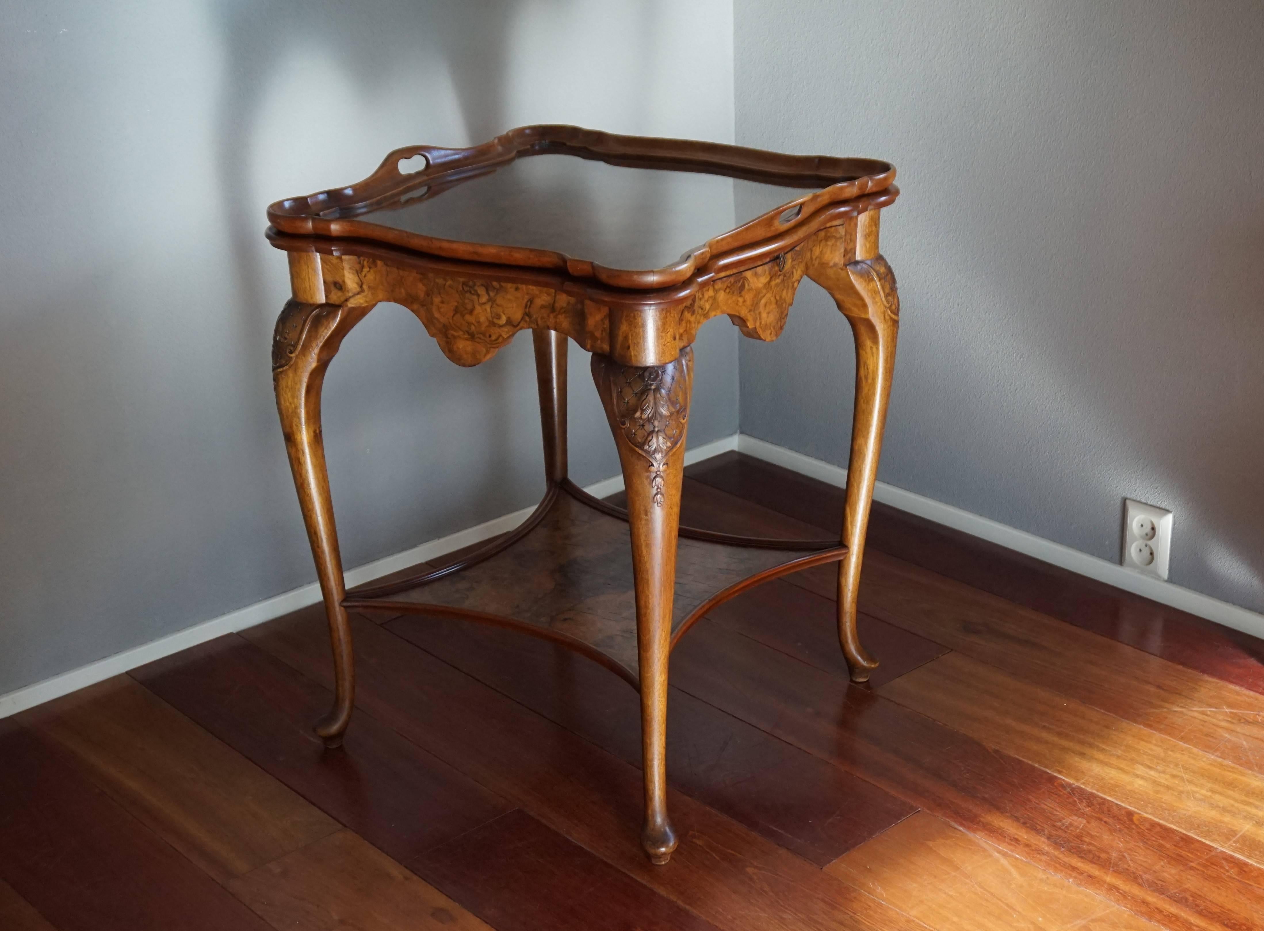 Early 20th Century Chippendale Style Burl Walnut Drinks Table and Tray by Pander For Sale 4