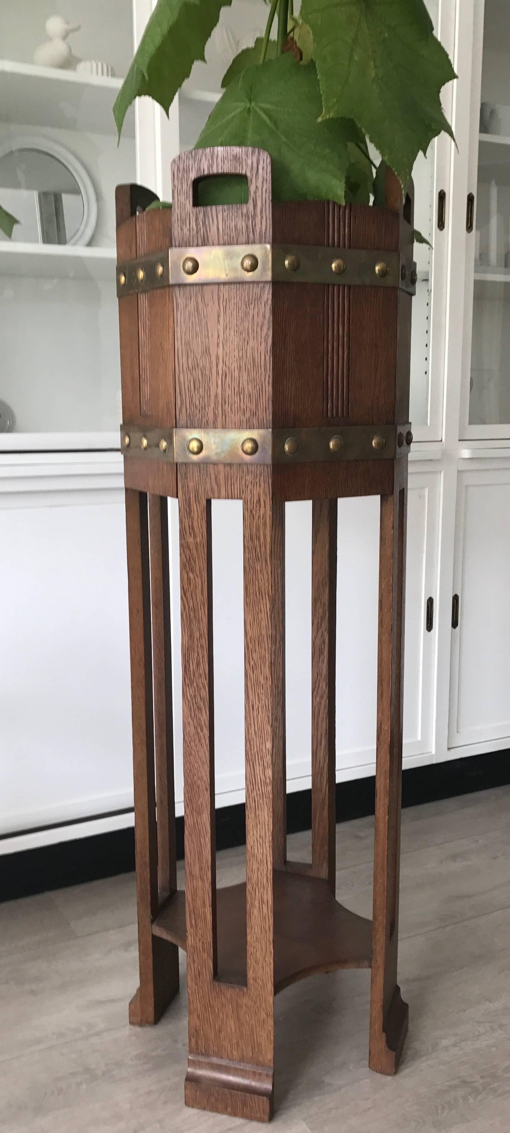 20th Century Large Arts & Crafts Hand-Crafted Oak Jardiniere / Plant Stand with Copper Bands For Sale