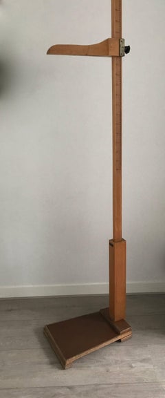 Rare and Cool 1930s Vintage Solid Beechwood Family Height Measuring Floor Stand
