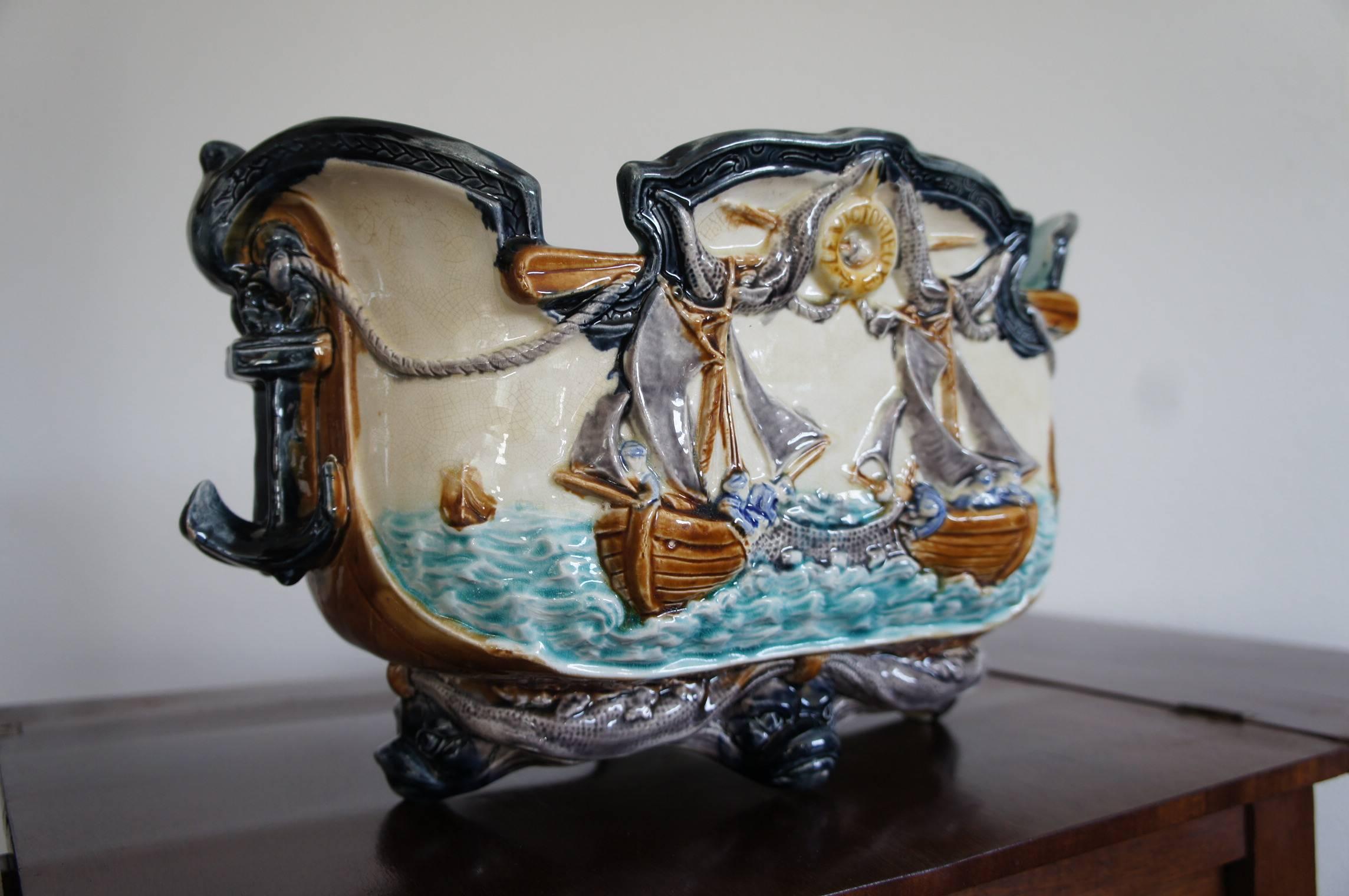 Antique Majolica Glazed Jardinière Planter with Maritime / Sea Fishing Decor In Excellent Condition In Lisse, NL