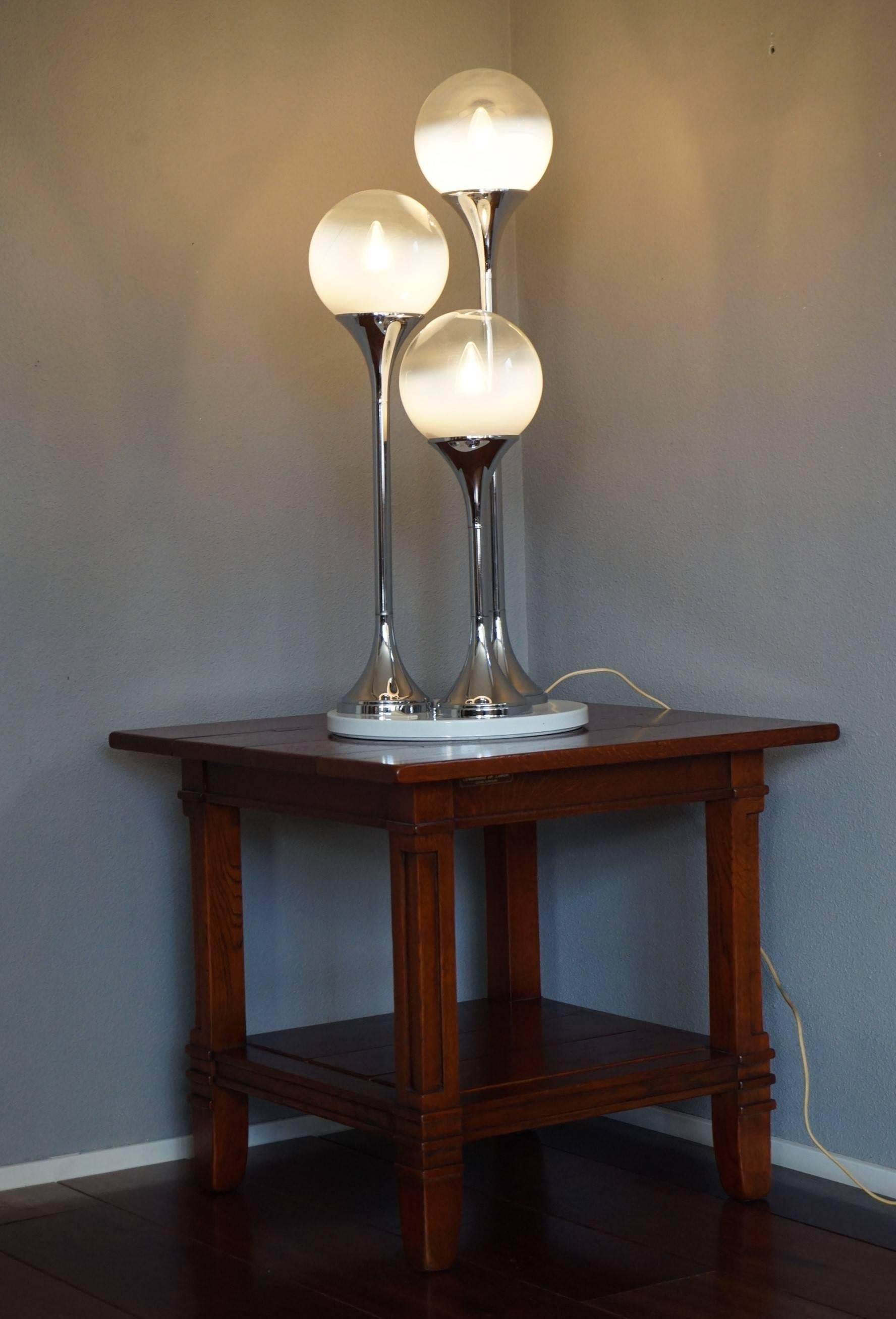 Mid-Century Modern Metal and Glass Italian Targetti Sankey Table and Floor Light In Good Condition For Sale In Lisse, NL