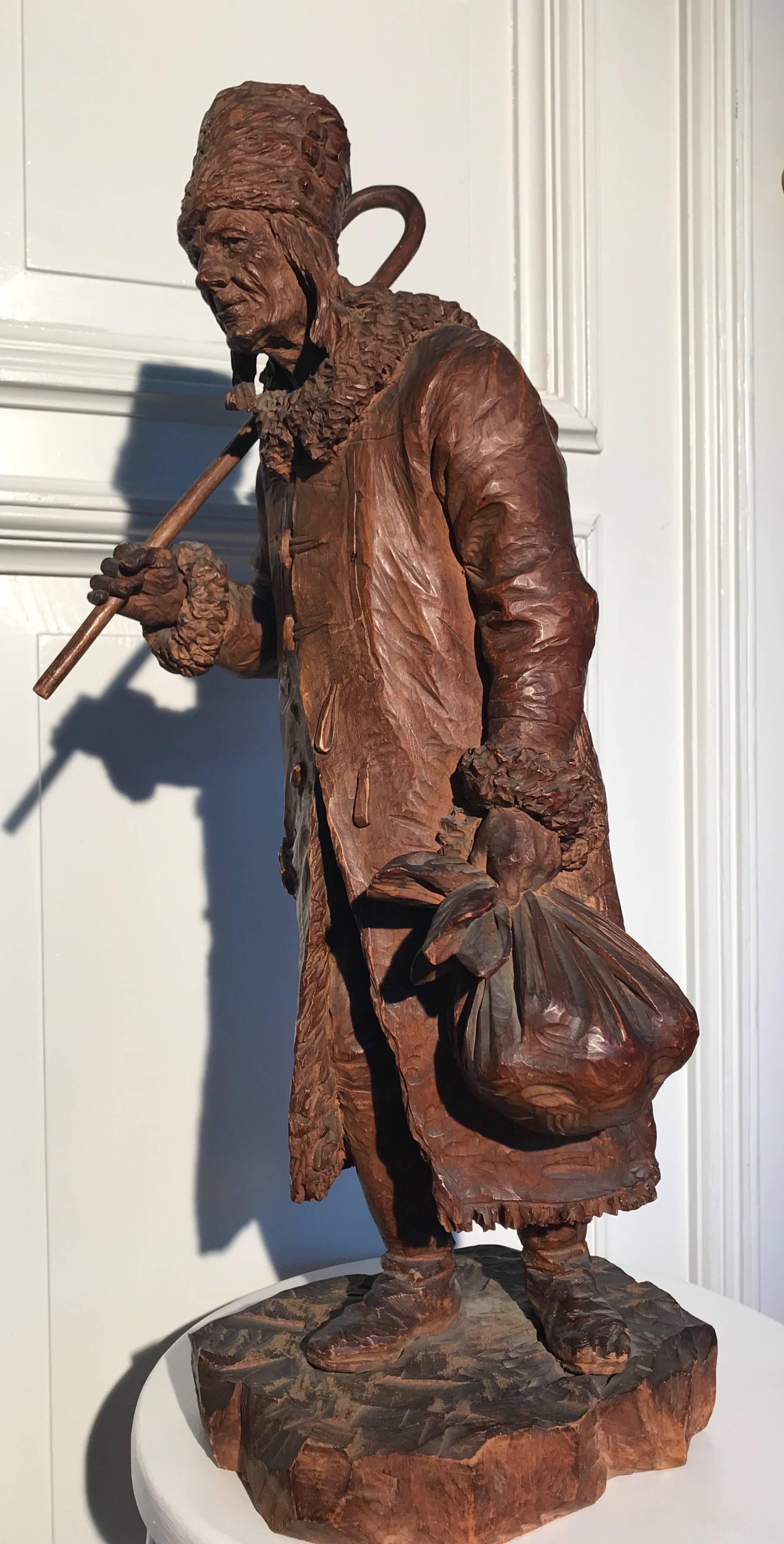 Sculpté à la main Antiquities & Amazing Antiques Quality Hand Carved Wood Sculpture / Pilgrim Traveler Statue en vente