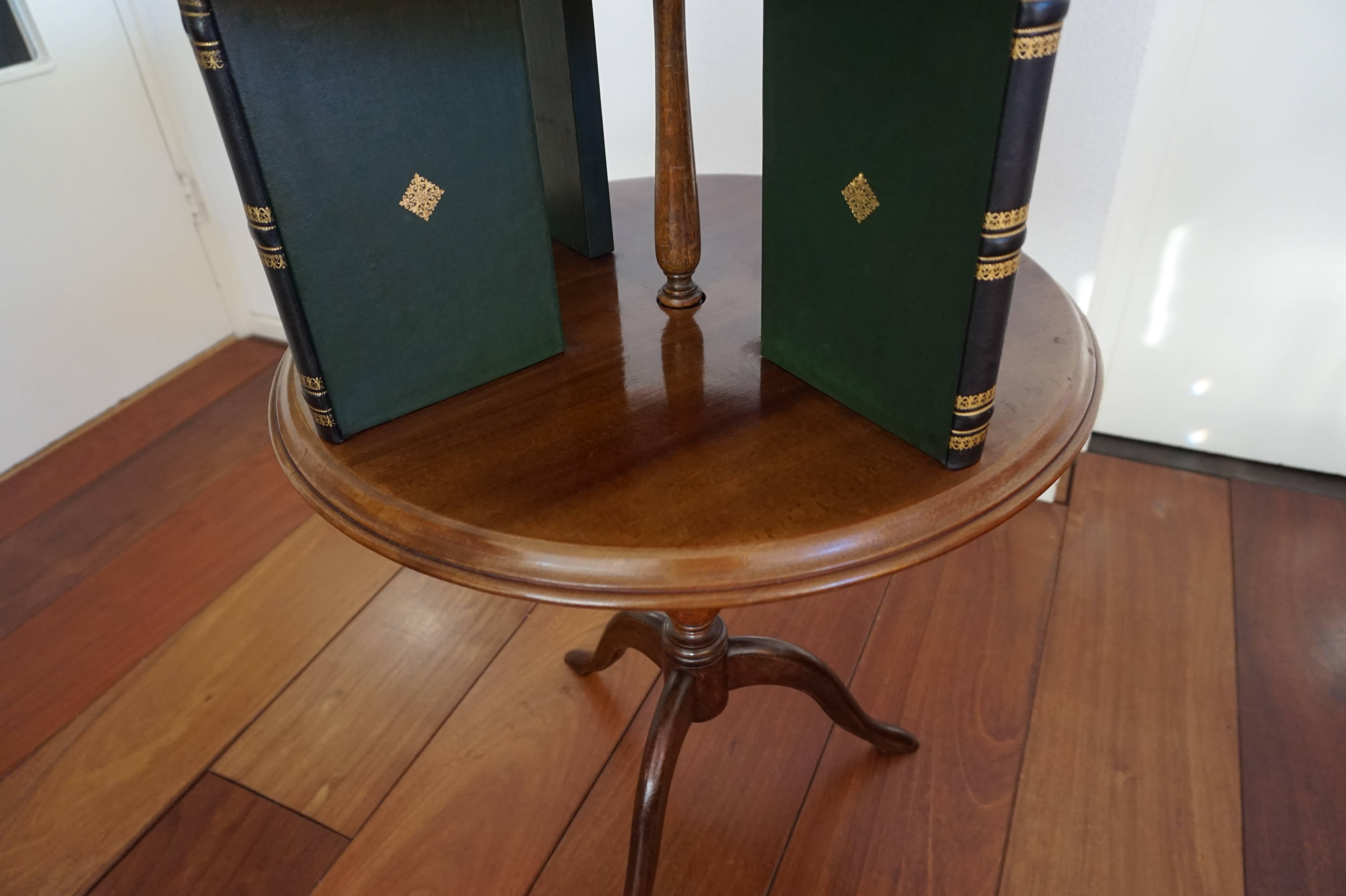 Revolving Bookcase / Mahogany Color Leather Inlaid Drinks Table In Good Condition In Lisse, NL