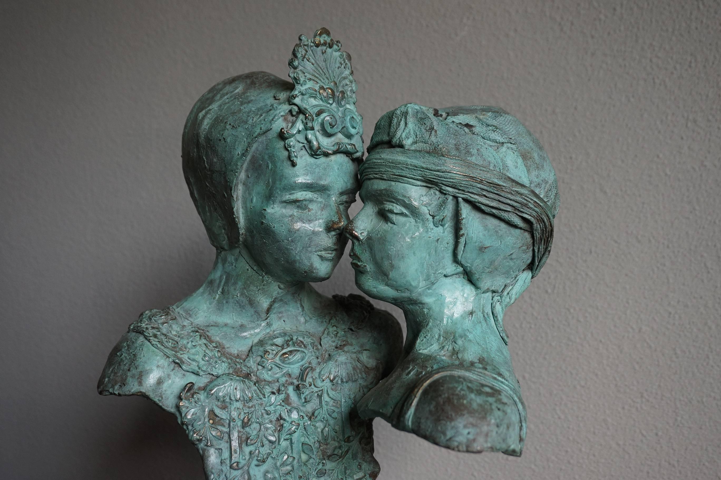 Sizeable and Signed Bronze Bust Sculpture of Sisters or Female Lovers In Good Condition For Sale In Lisse, NL