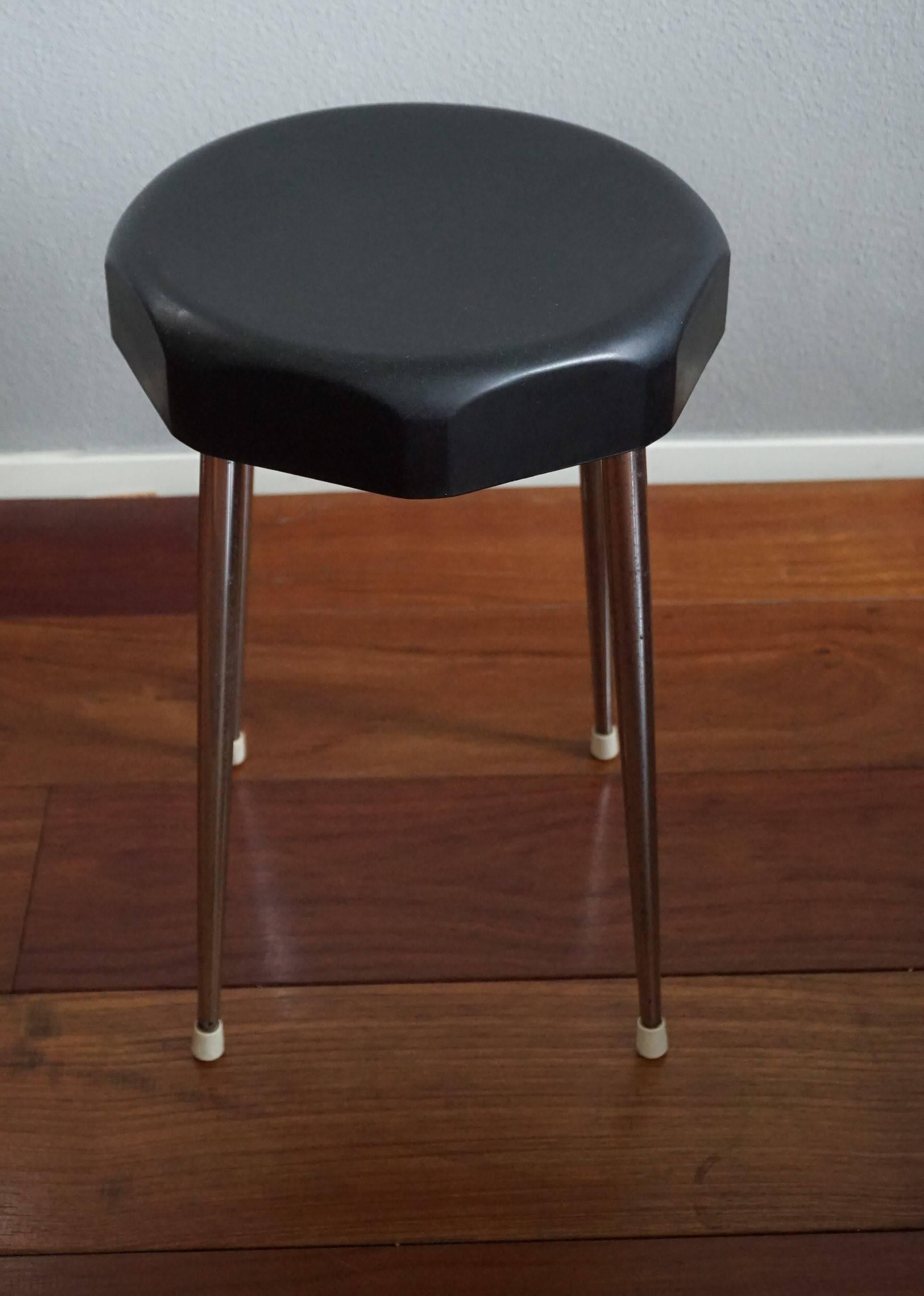 Rare and stylish 1960s stool.

We'd be lying if we said we knew much about Mid-Century Modern furniture, but we have been around long enough to know that this is a rare and amazing condition 1960s stool. The combination of the beautifully shaped,
