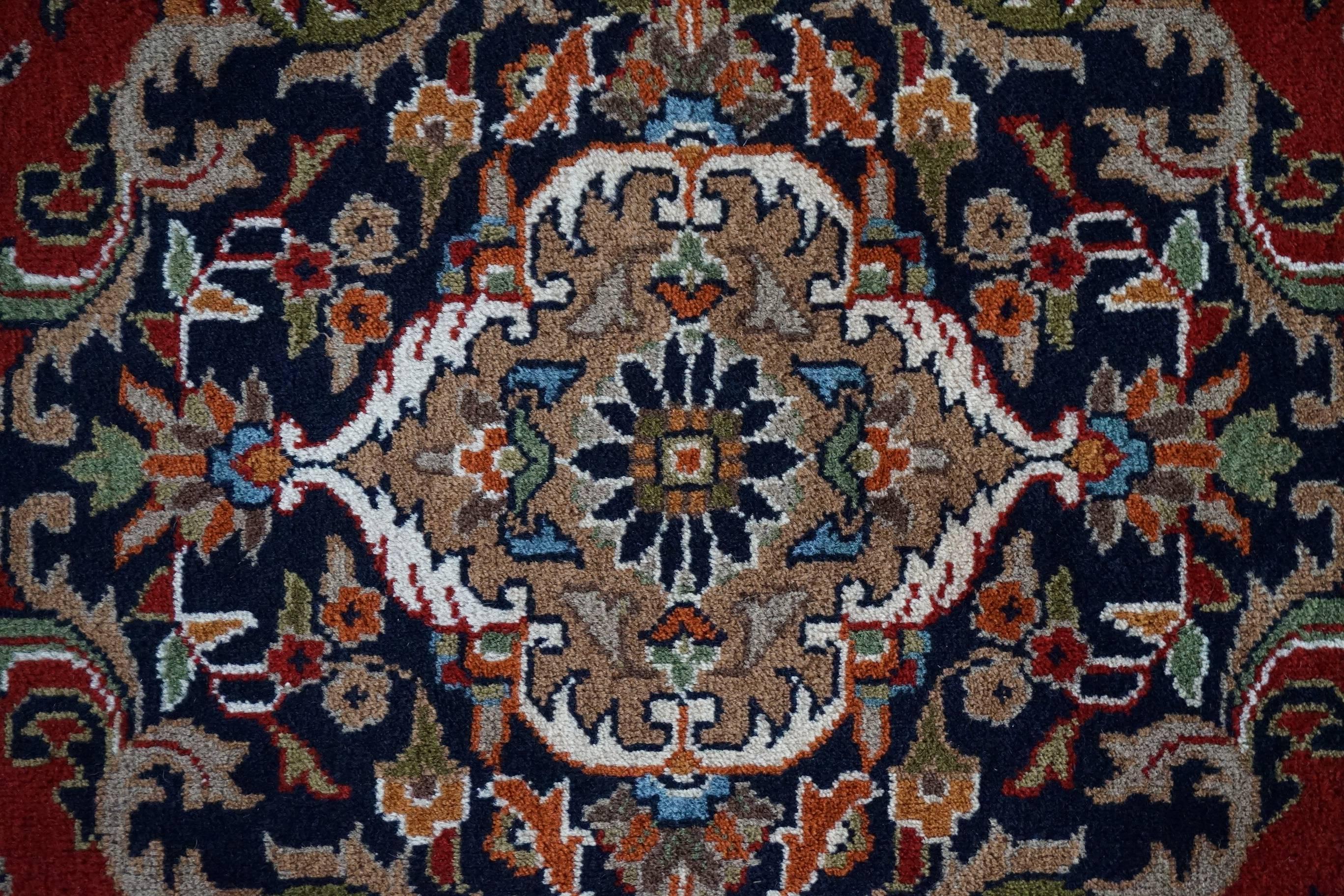 20th Century Stunning Bidjar Rug Fine Design and Vibrant Colors Hand-Knotted and Long
