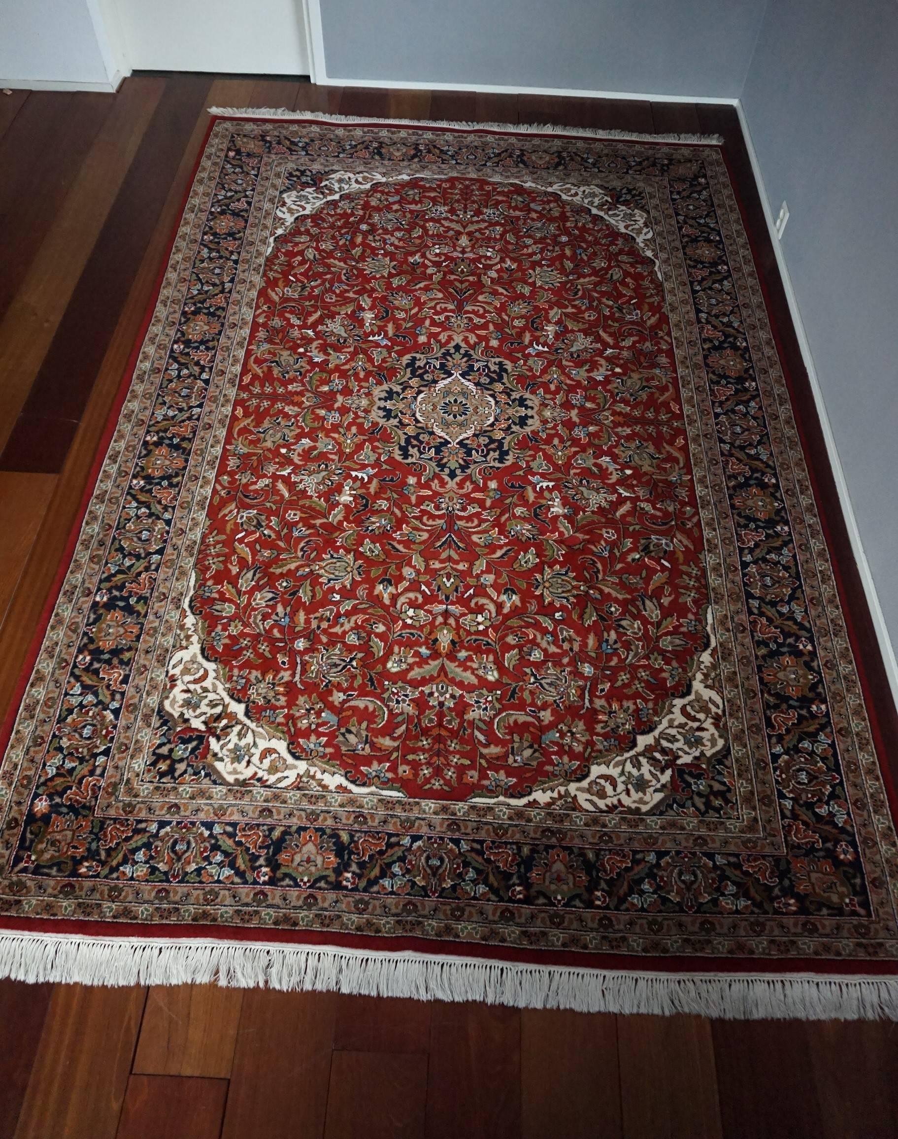 Wool Stunning Bidjar Rug Fine Design and Vibrant Colors Hand-Knotted and Long
