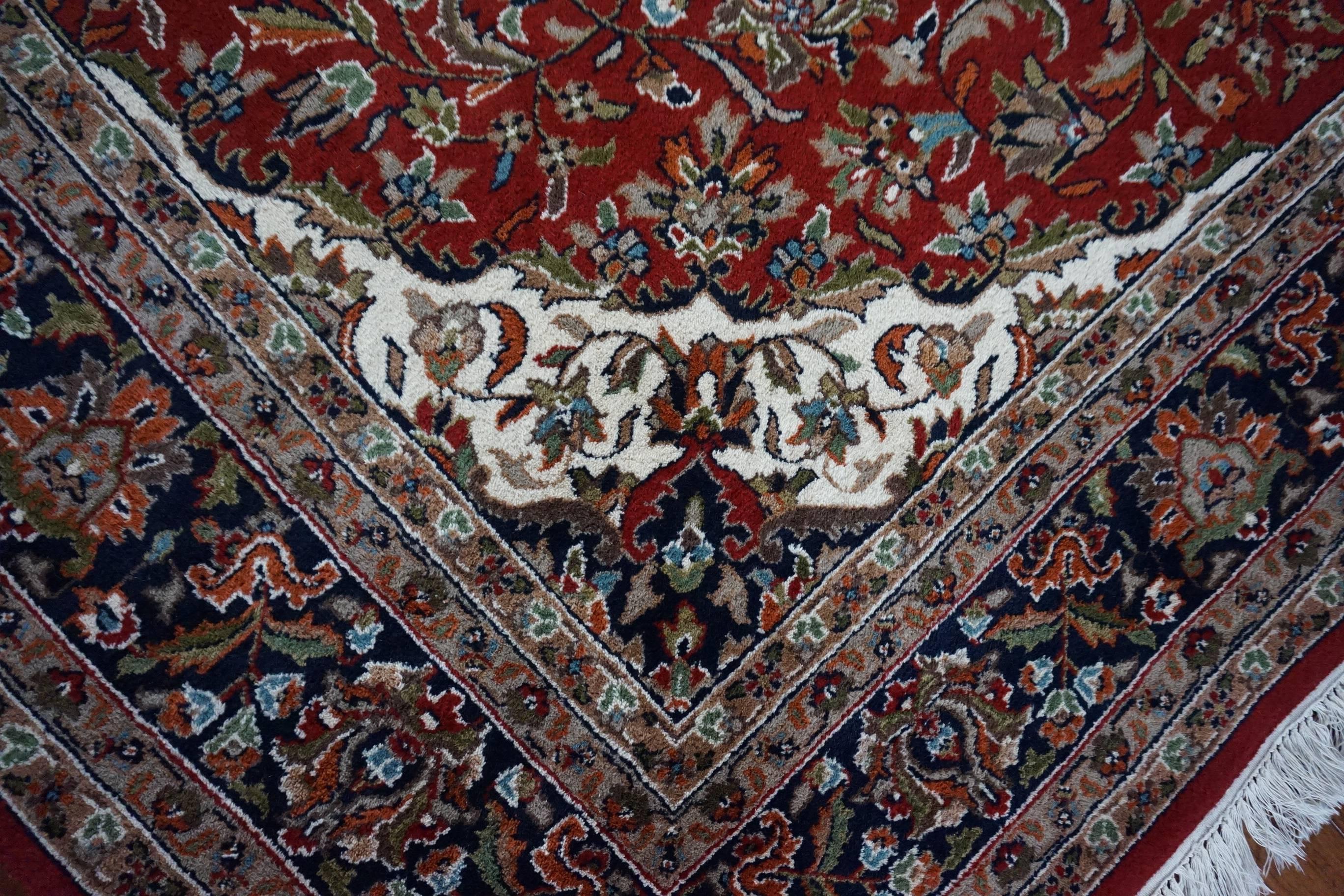 Stunning Bidjar Rug Fine Design and Vibrant Colors Hand-Knotted and Long 1