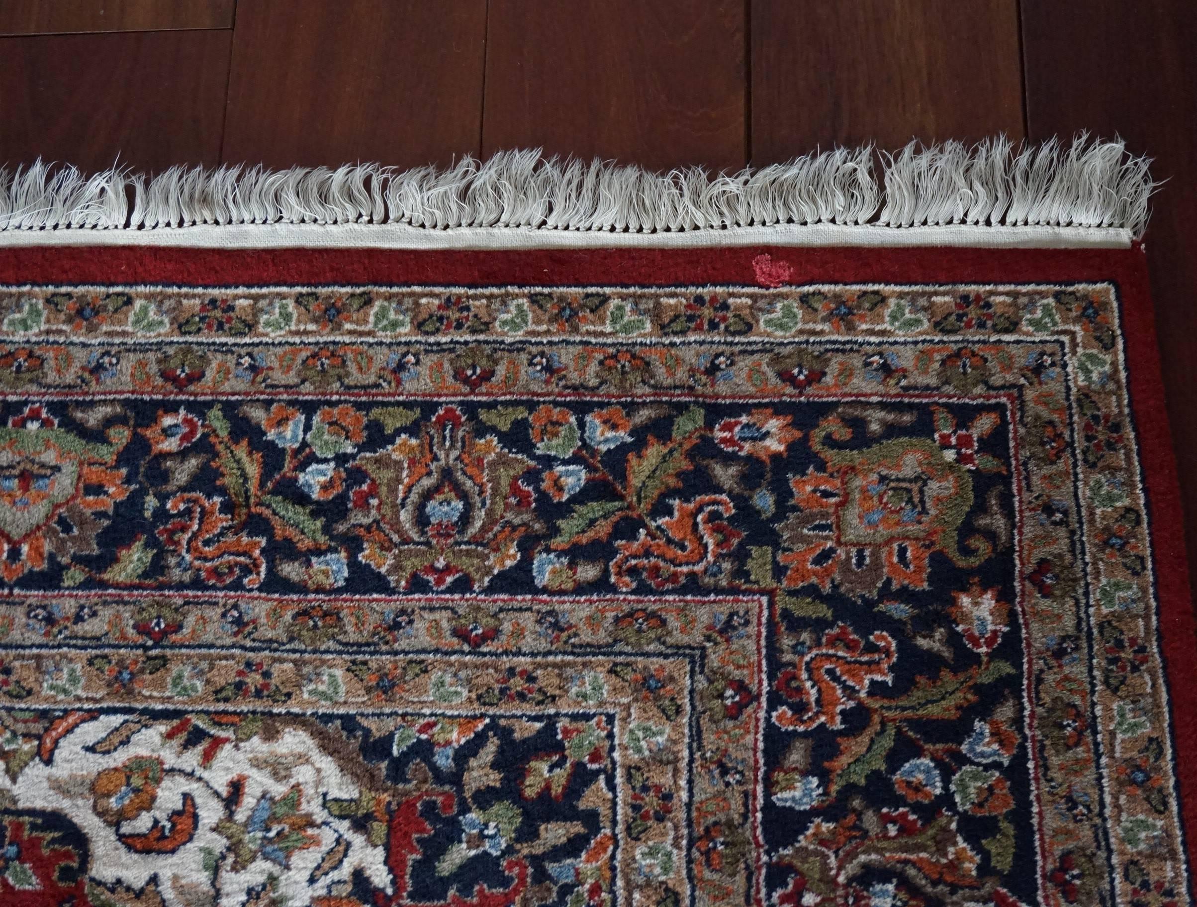 Stunning Bidjar Rug Fine Design and Vibrant Colors Hand-Knotted and Long 2