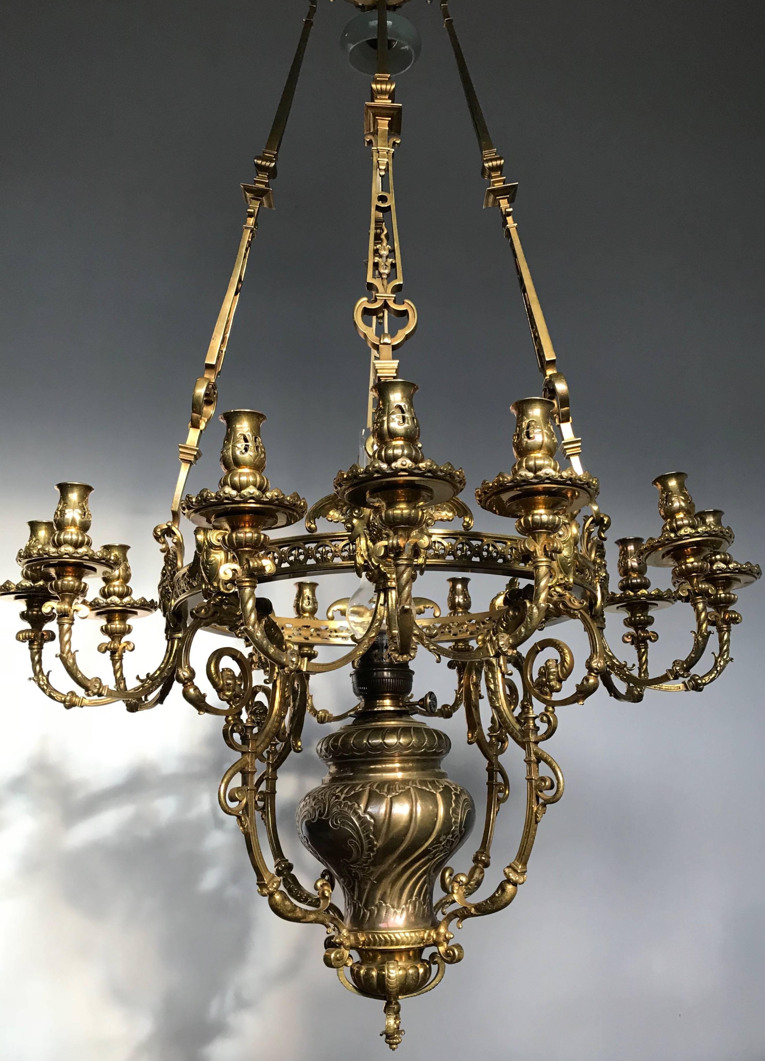 Monumental Large Neo Classical Gilt Bronze Sculptured Oil Lamp Chandelier  For Sale 5