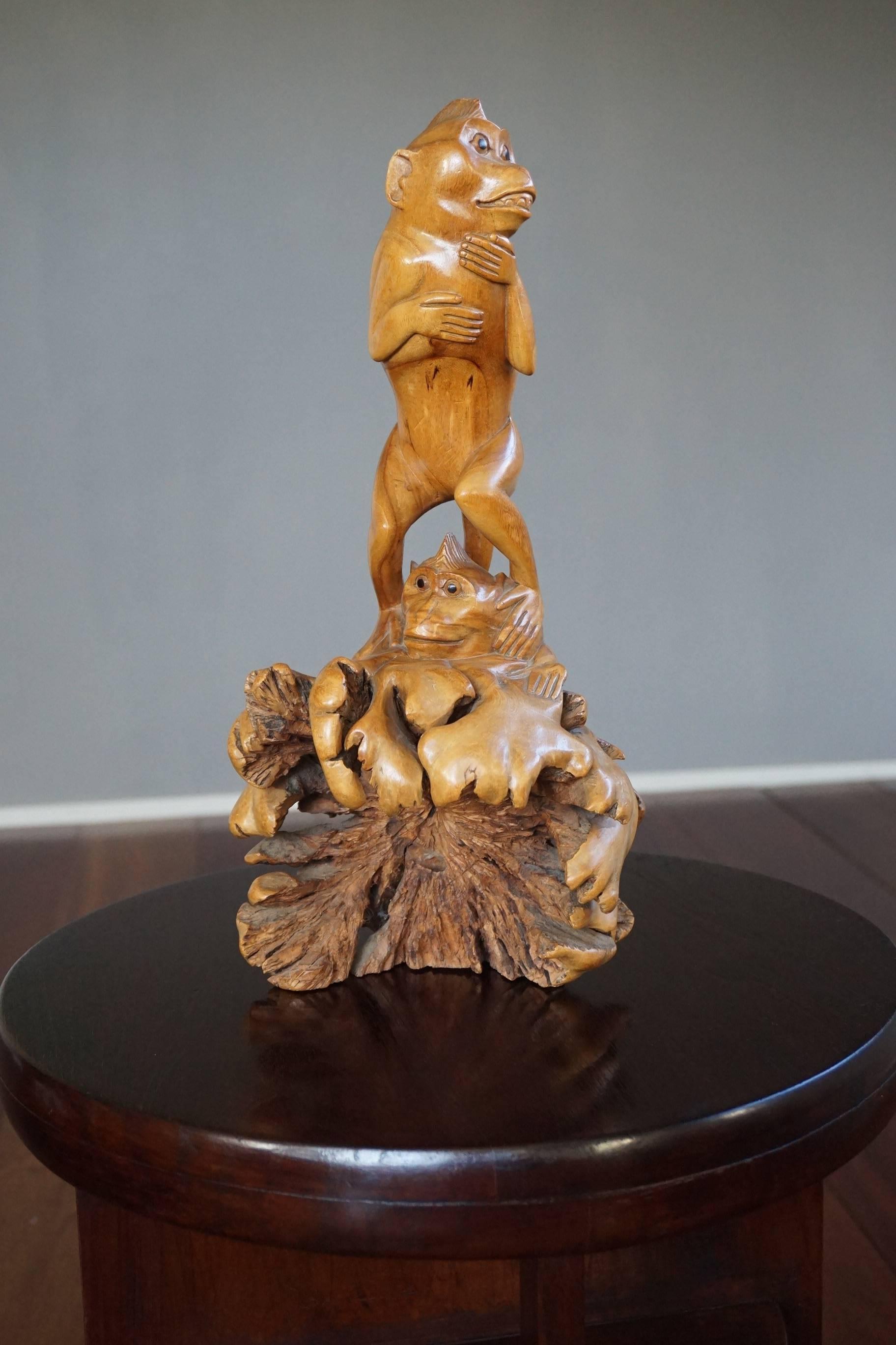 20th Century Hand-Carved Wooden Midcentury Two Monkey Sculpture Out of Tropical Tree Trunk For Sale