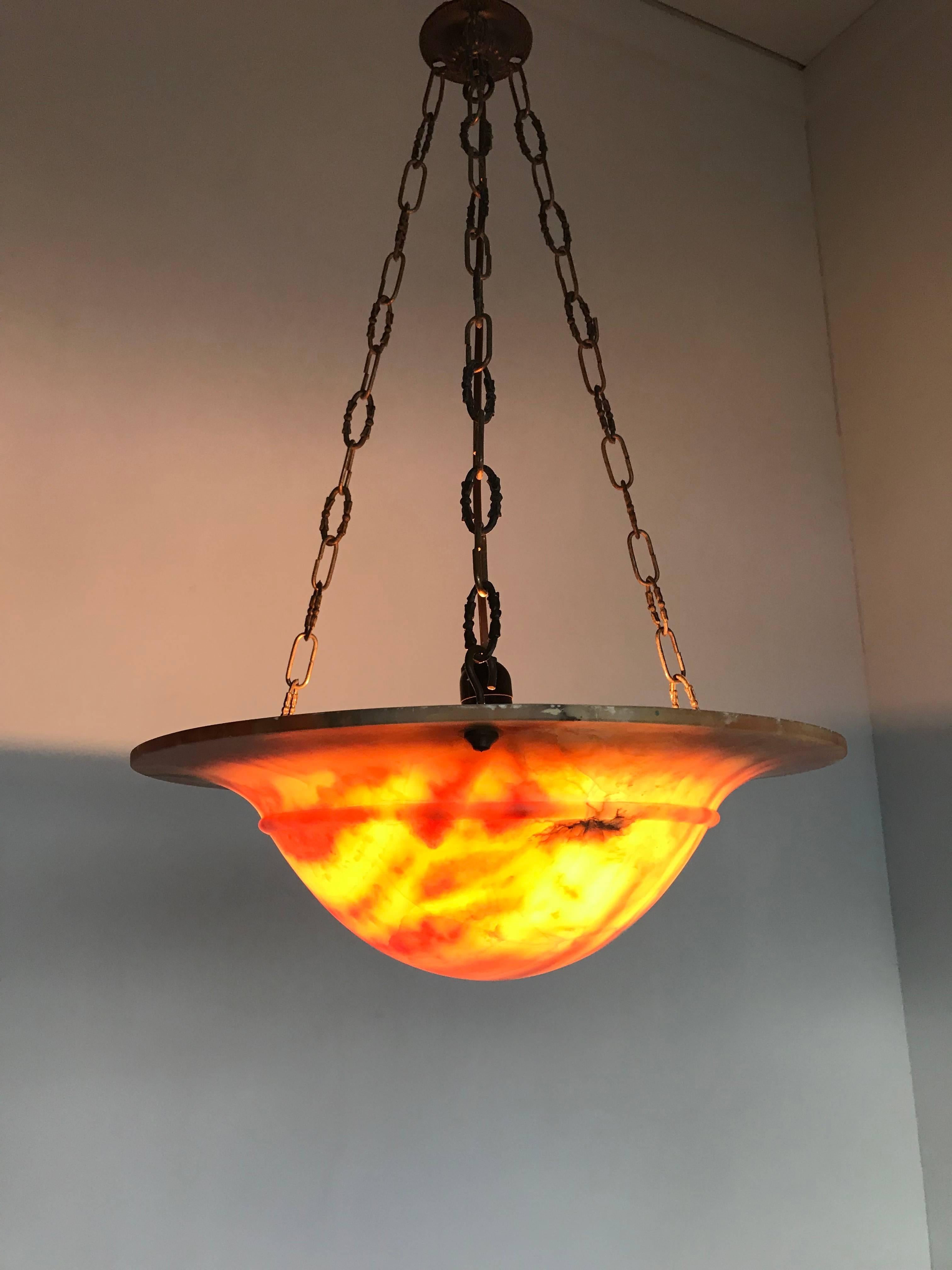 Beautiful Shape and Color Antique Art Deco Alabaster with Chain Pendant Light For Sale 1