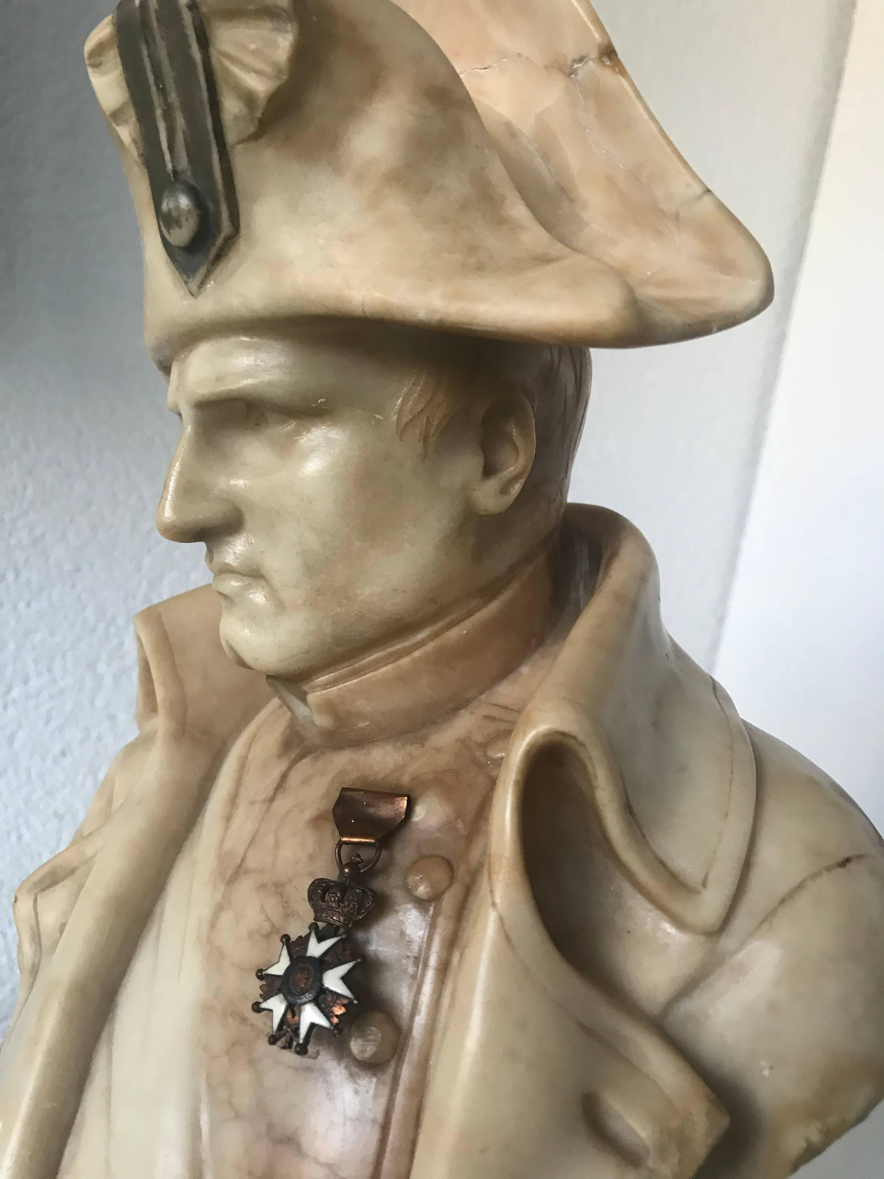 19th Century Hand-Carved Alabaster & Marble Napoleon Bust Statue by Emile Pinedo In Good Condition In Lisse, NL