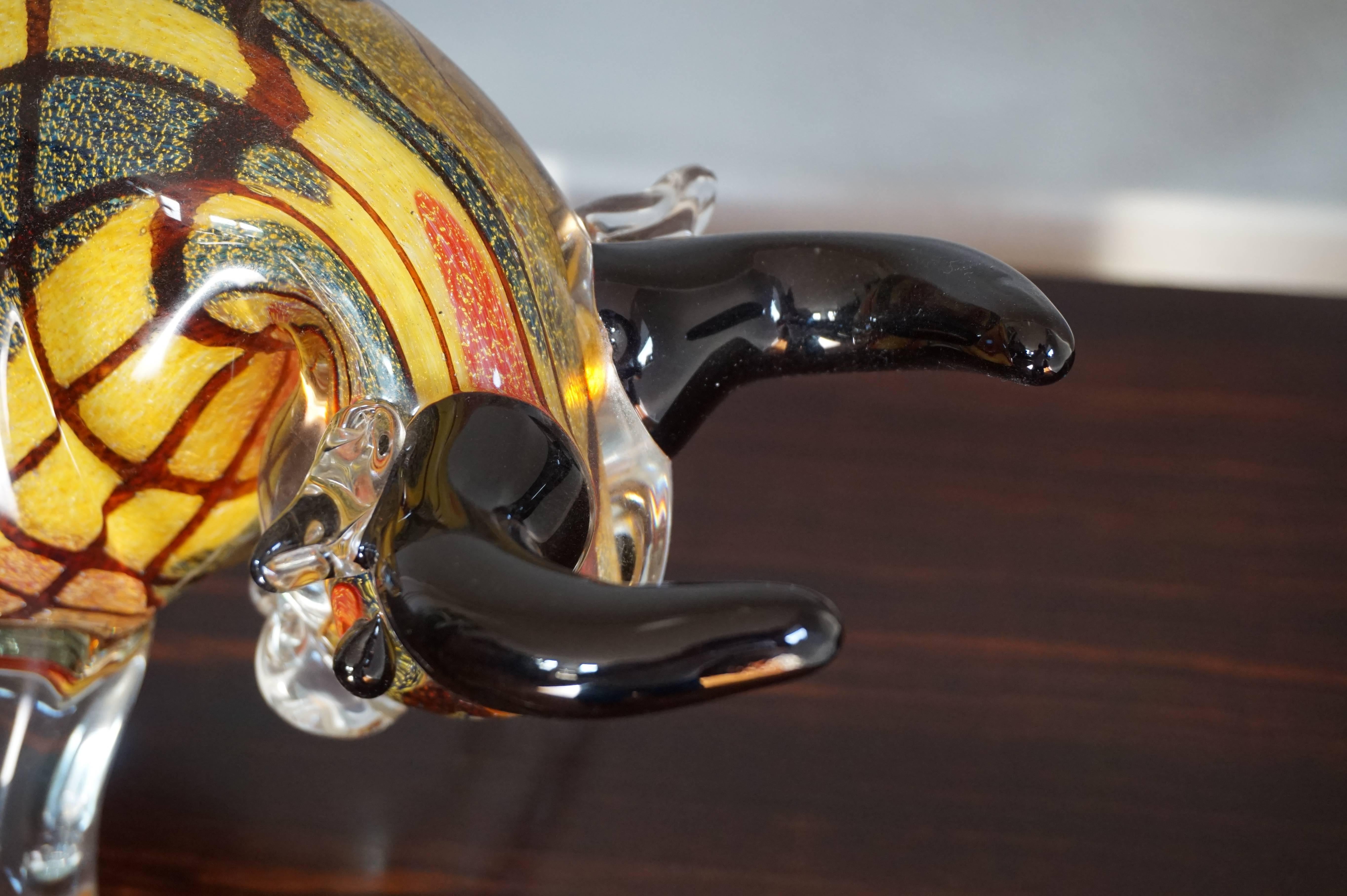 Handcrafted and gorgeous work of glass art from Italy.

For the lovers of Italian glass art we also have this stunning glass, bull sculpture. This piece would be particularly nice to give to somebody with a Taurus sign. With the holiday season on