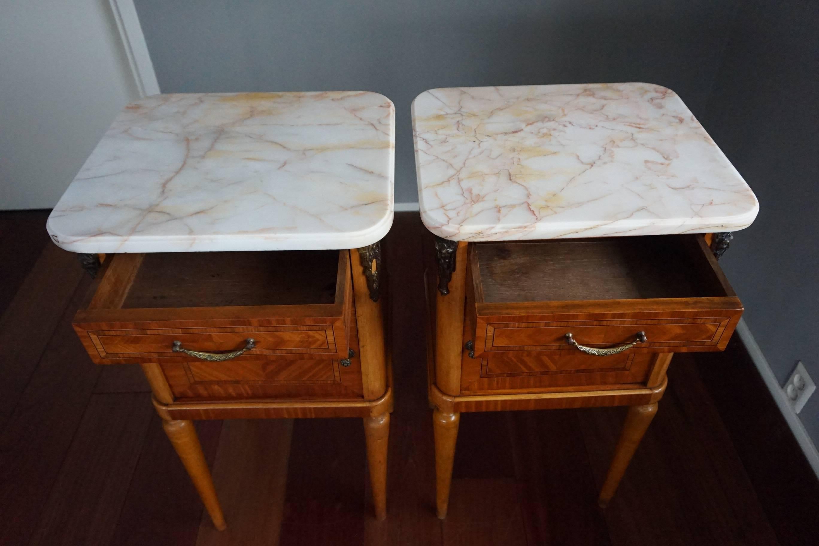 Antique Pair of Kingwood & Inlaid Satinwood Bedside Cabinets / Nightstands In Good Condition In Lisse, NL