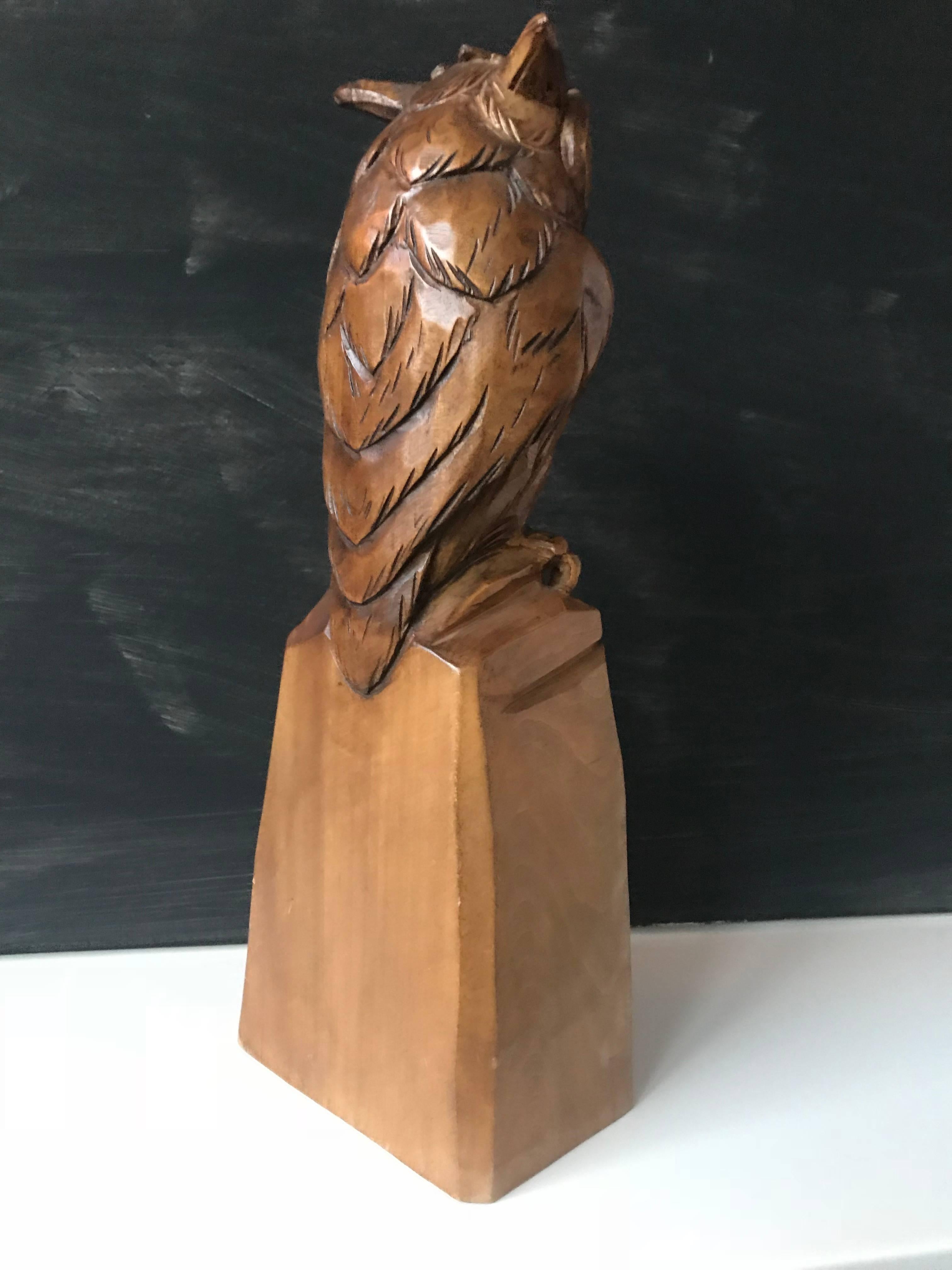 Hand-Carved Stylish Carved Wooden Owl Sculpture Symbol of Wisdom and Learning with Signature